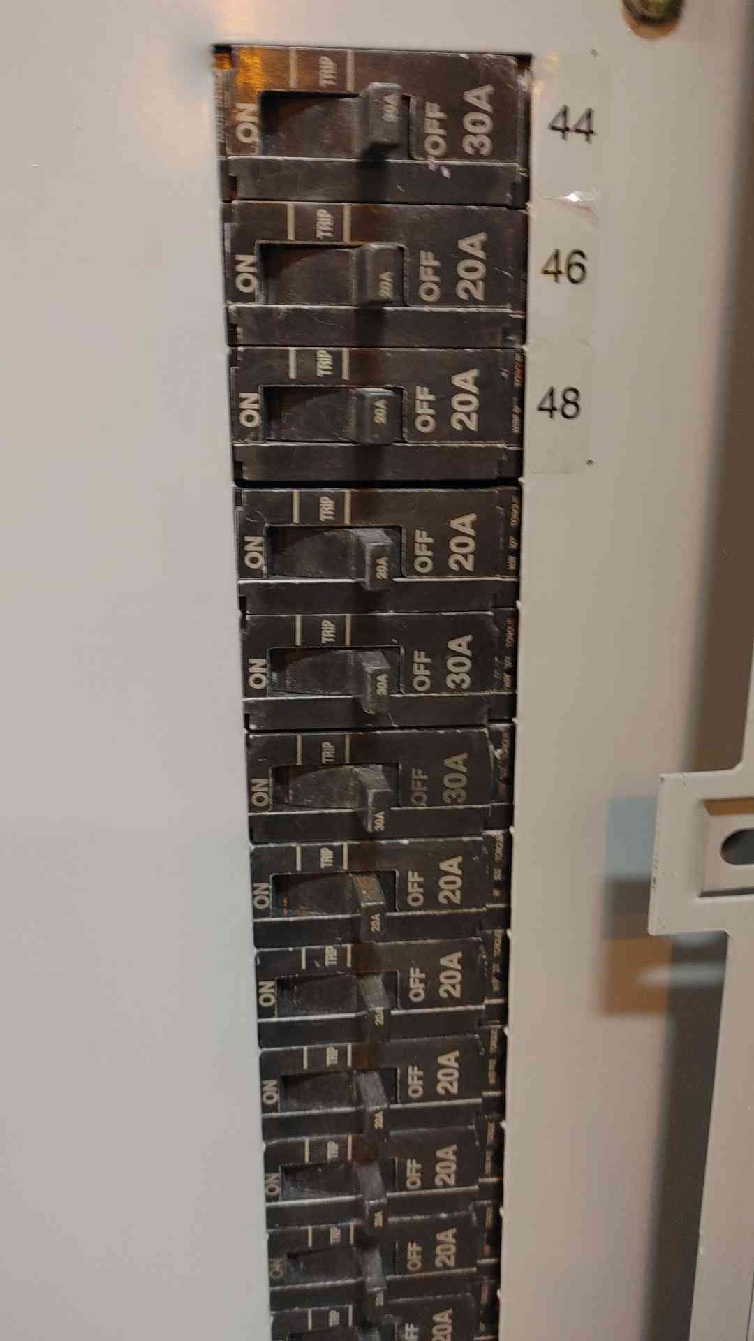 GE A Series Panelboard AEF3422MBX 225 AMP 480/277v 3 PHASE 4 WIRE (108887)