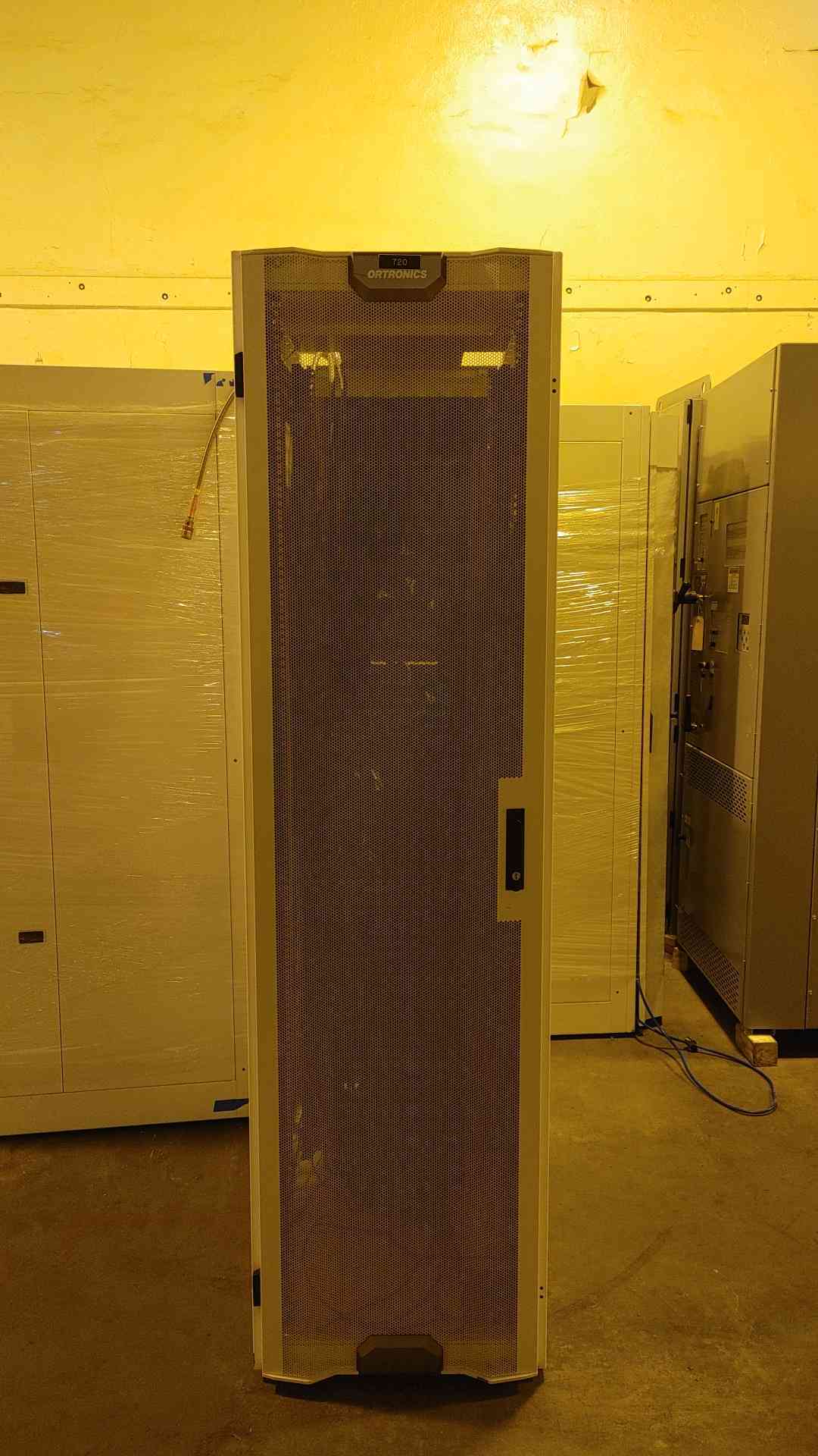 42U Ortronics OptiCool Server Rack Fully Enclosed w/ Cooling OR-LXO4724455-5000 (108407)