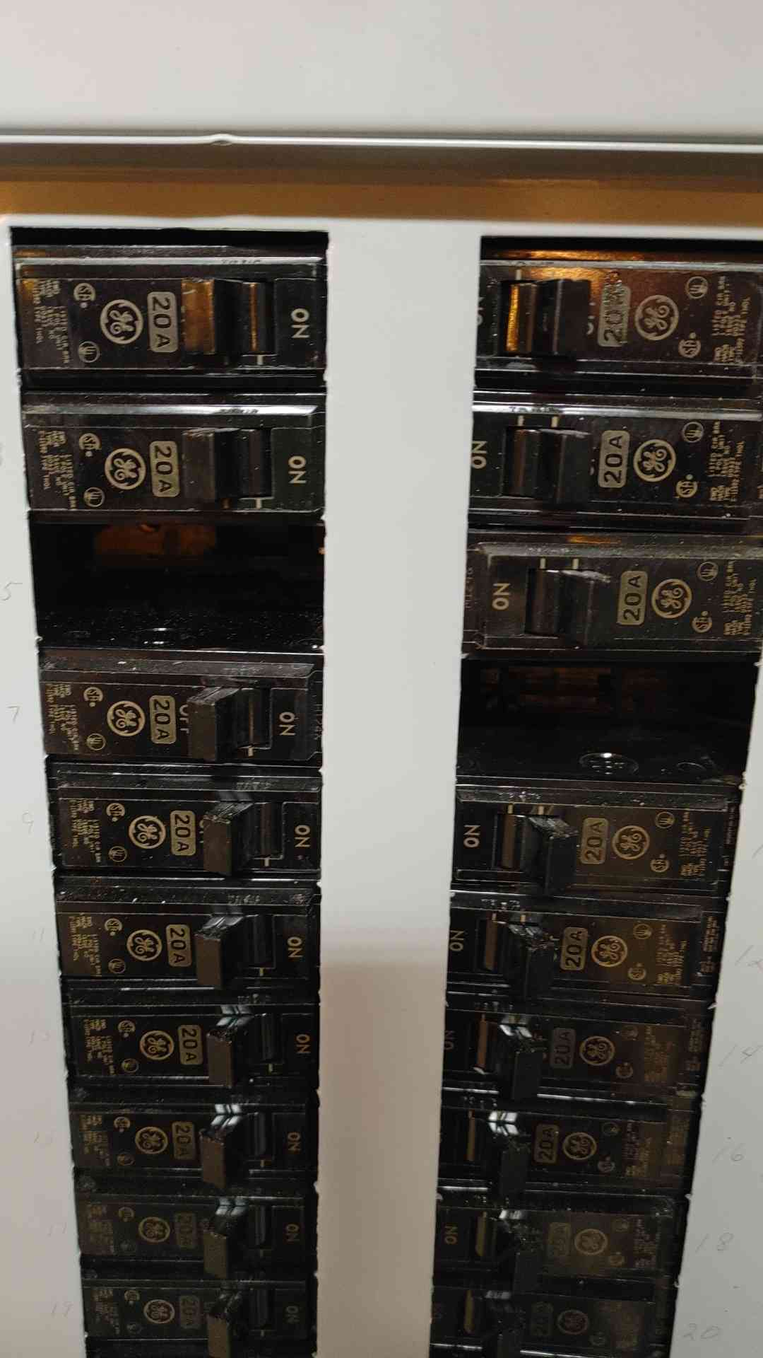 GE A Series Panelboard 400 Amp 208/120V 3PH w/ Main (108932)