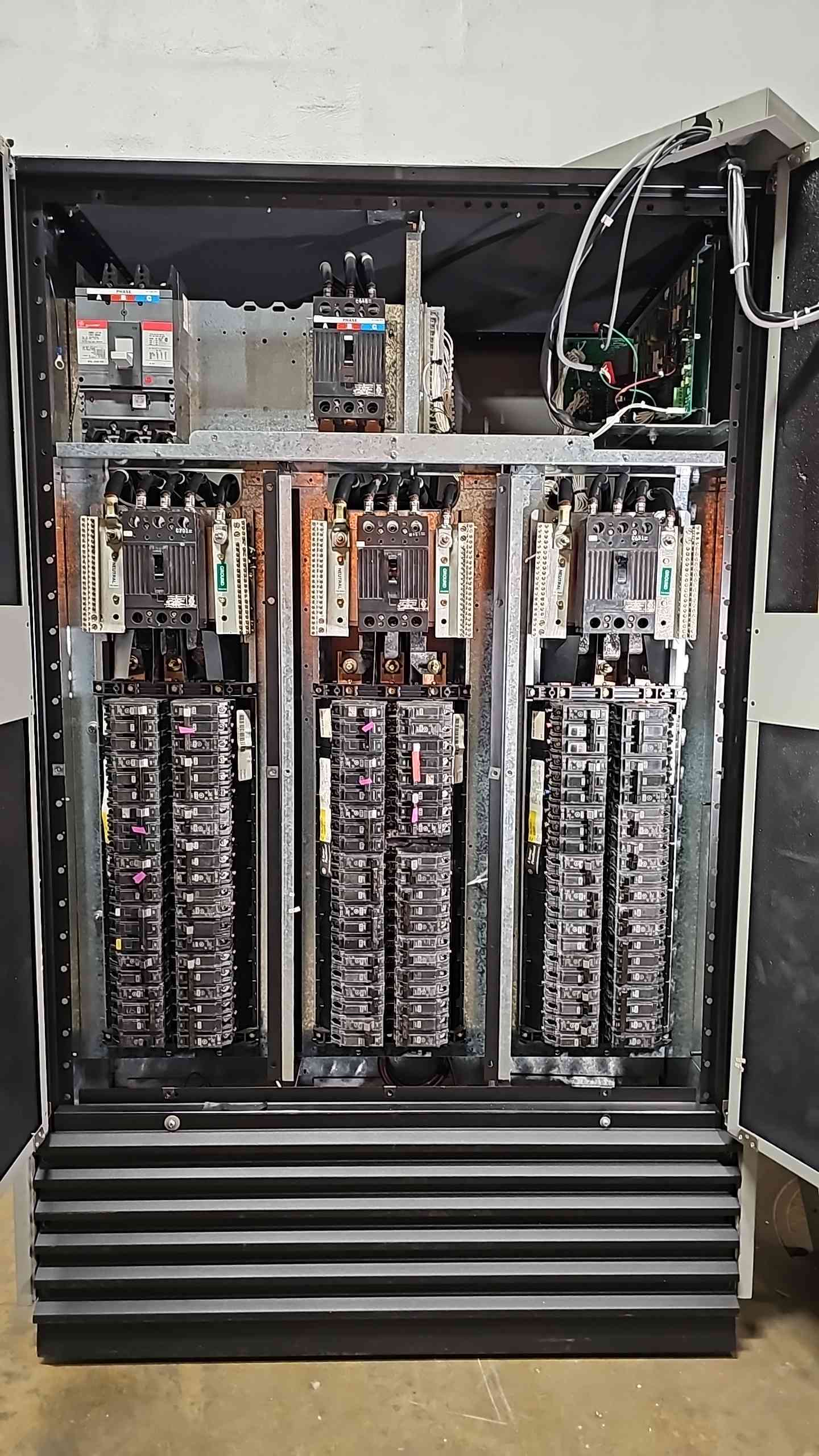 225KVA Liebert PDU PPA225C 480V x 208/120v 3PH Power Distribution Unit