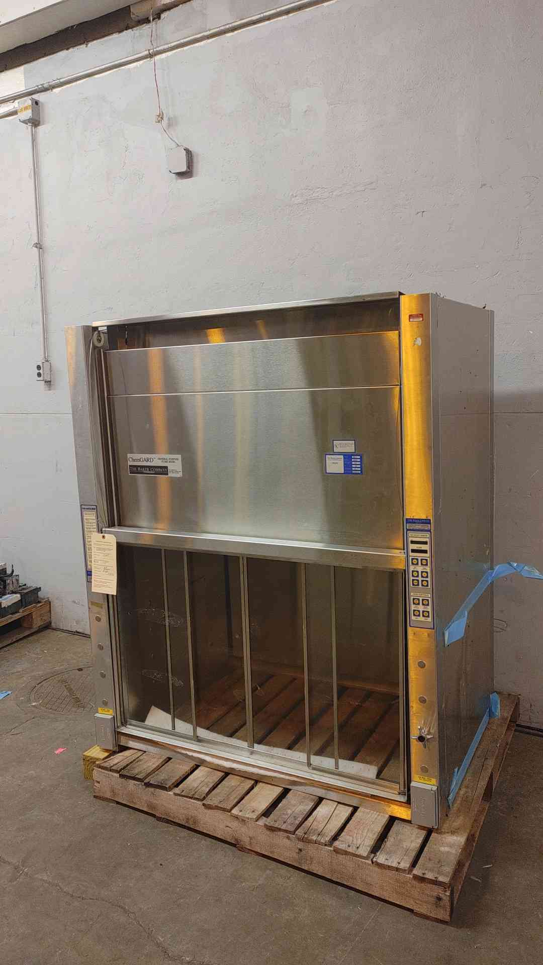 4' The Baker Company Fume Hood 115V FH-4 Stainless Steel (109343)