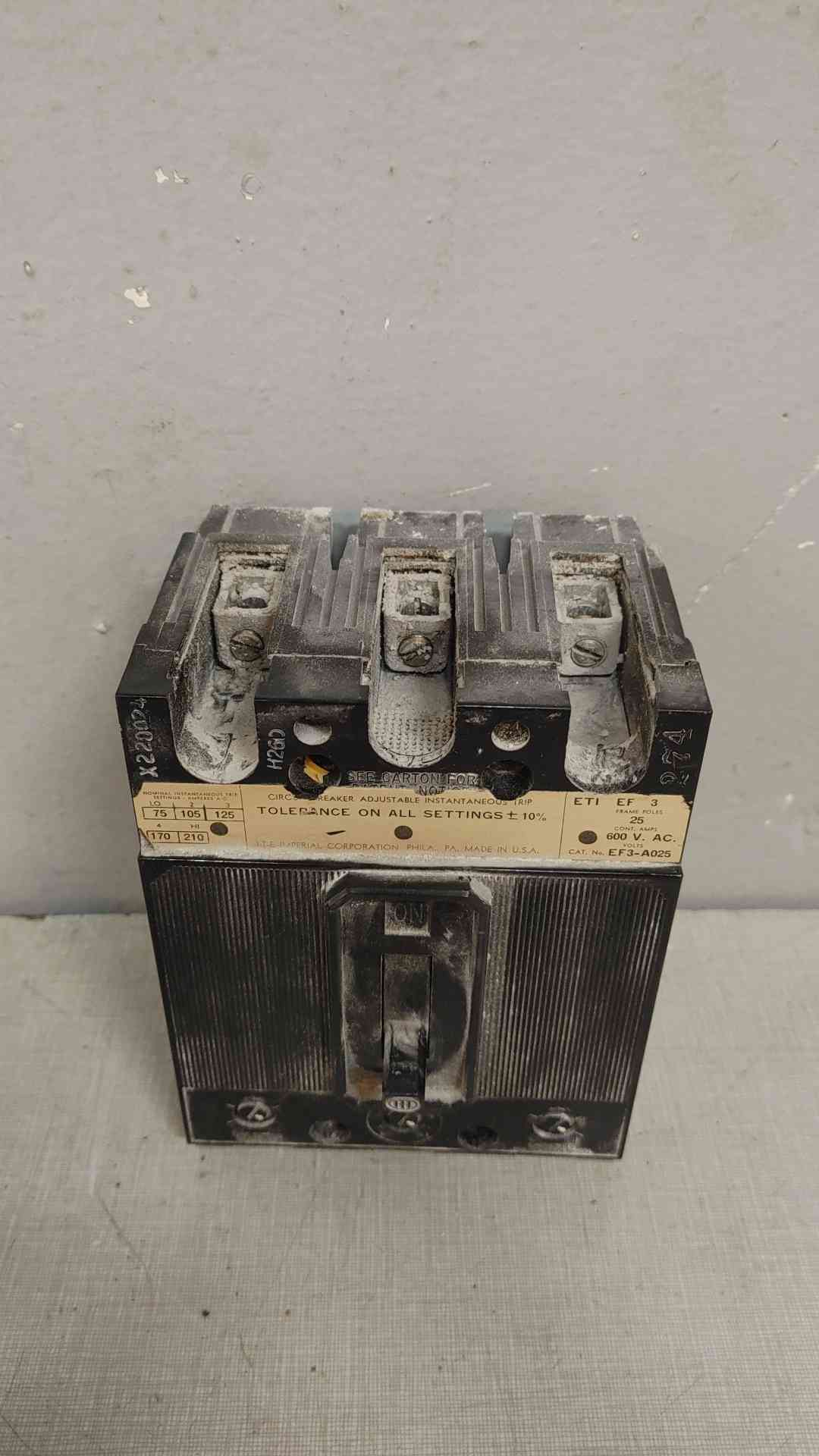 ITE Imperial EF3-A025 25 Amp 3 Pole Circuit Breaker (109407)