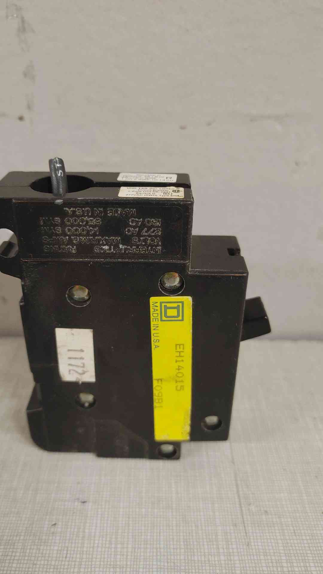 Square D EH14015 15 Amp 1 Pole Circuit Breaker *Pickup Only*