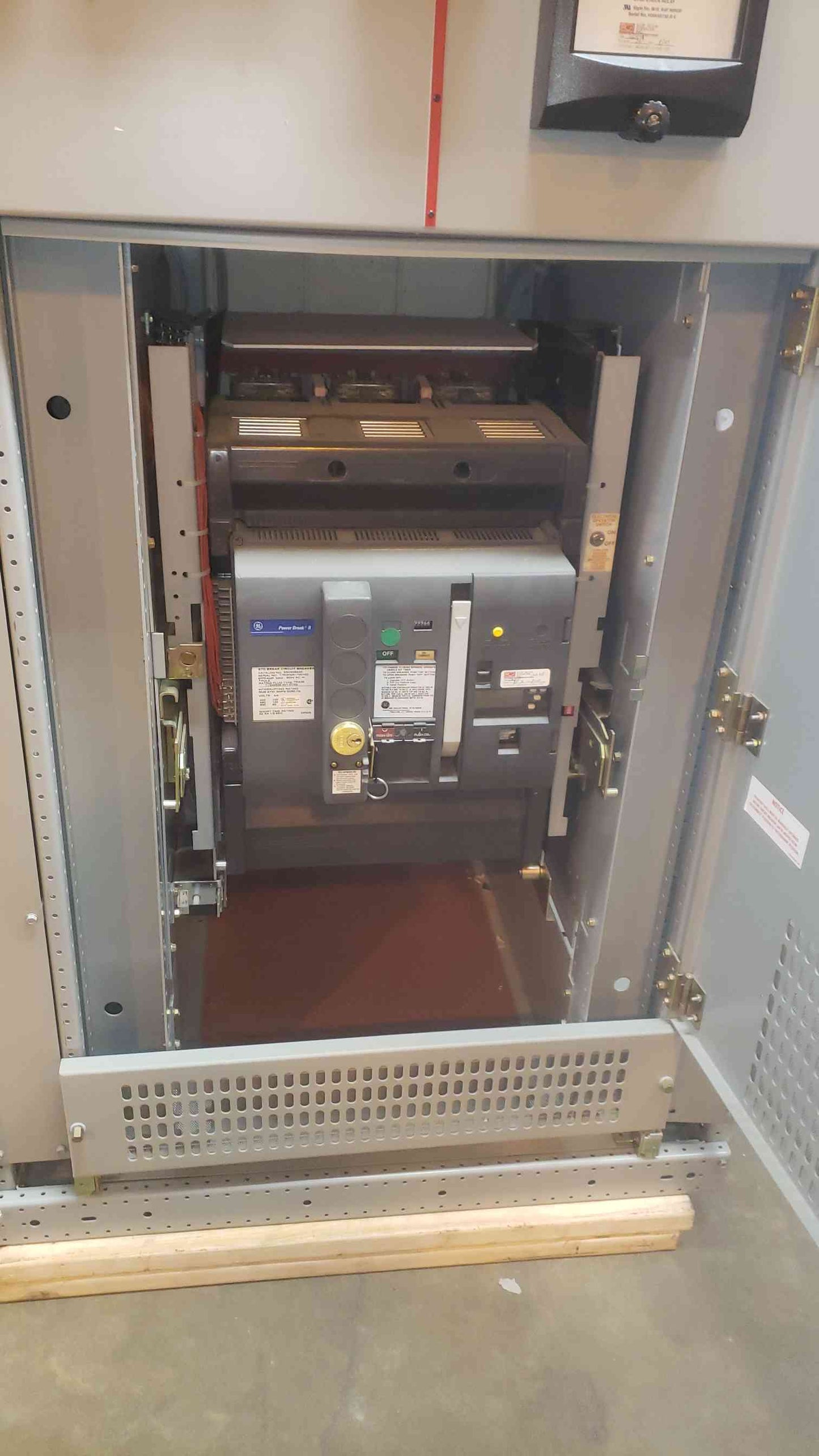 GE 4000A Power Break Switchgear Section 1 480V (SKU: 109439)