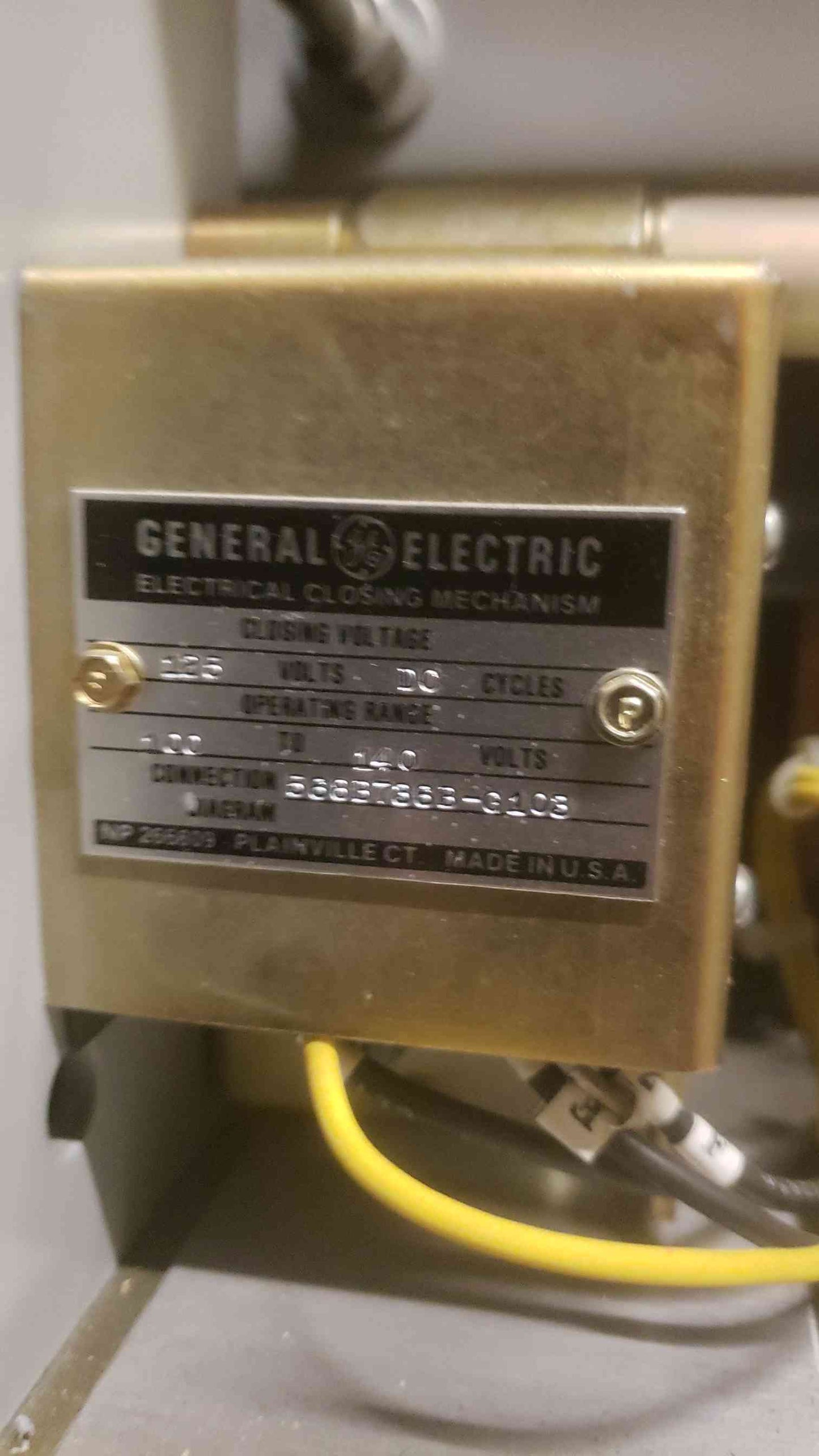 GE 3200A 635V Max Low Voltage Power Circuit Breaker AKR-8D-75-1 (SKU: 109429)