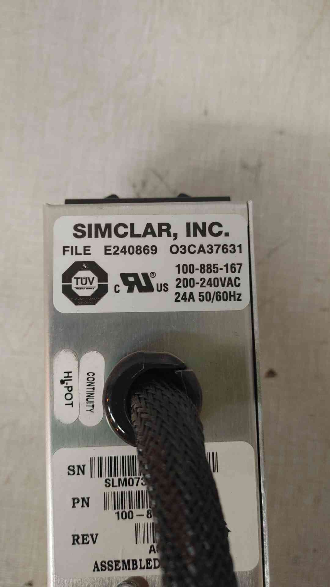 EMC Simclar 24A Rack PDU (100-885-167) - Reliable Power Distribution for Data Centers