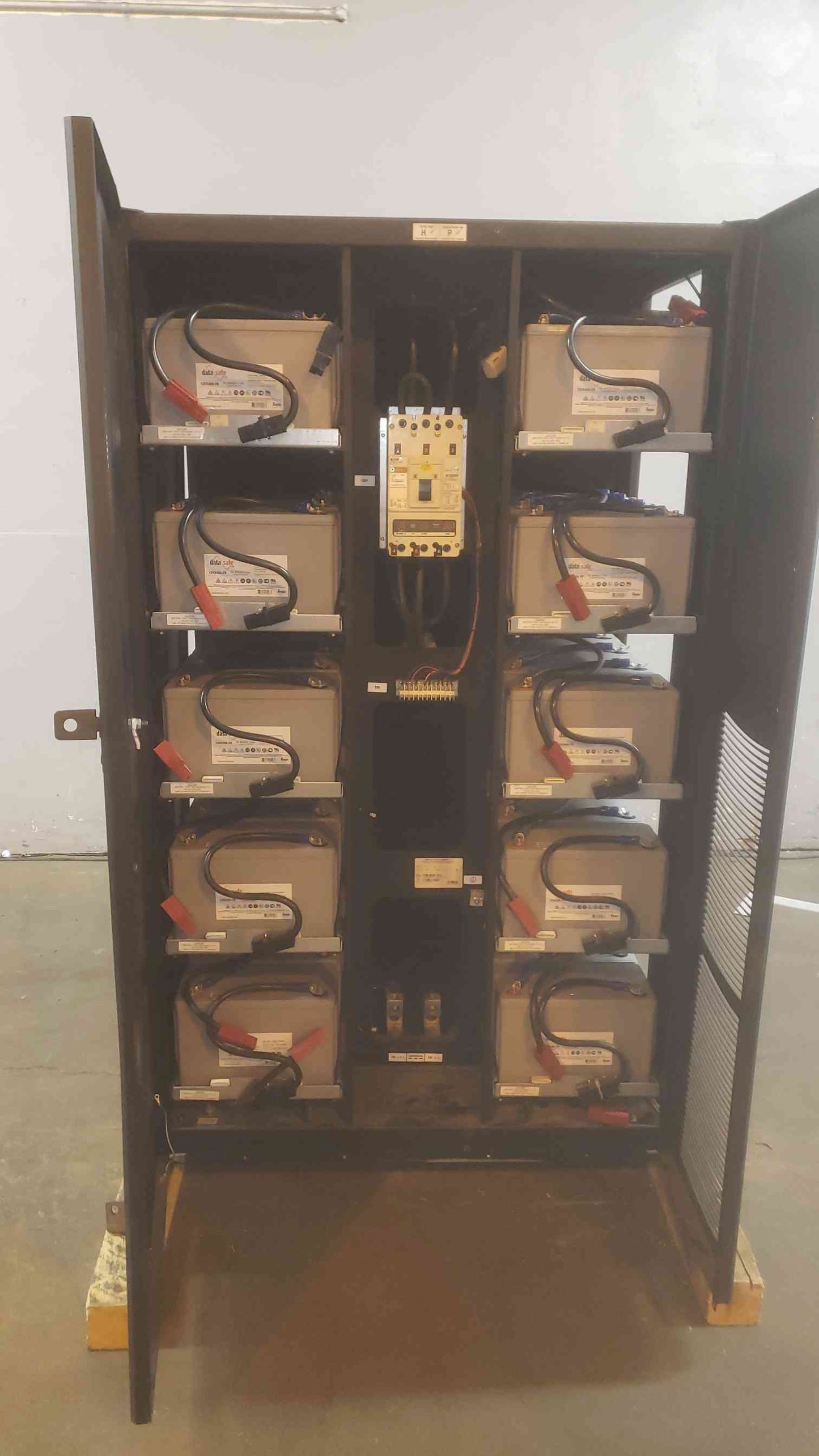 Eaton 9390 Battery Cabinet 480VDC 201ADC 80 (SKU: 109733)