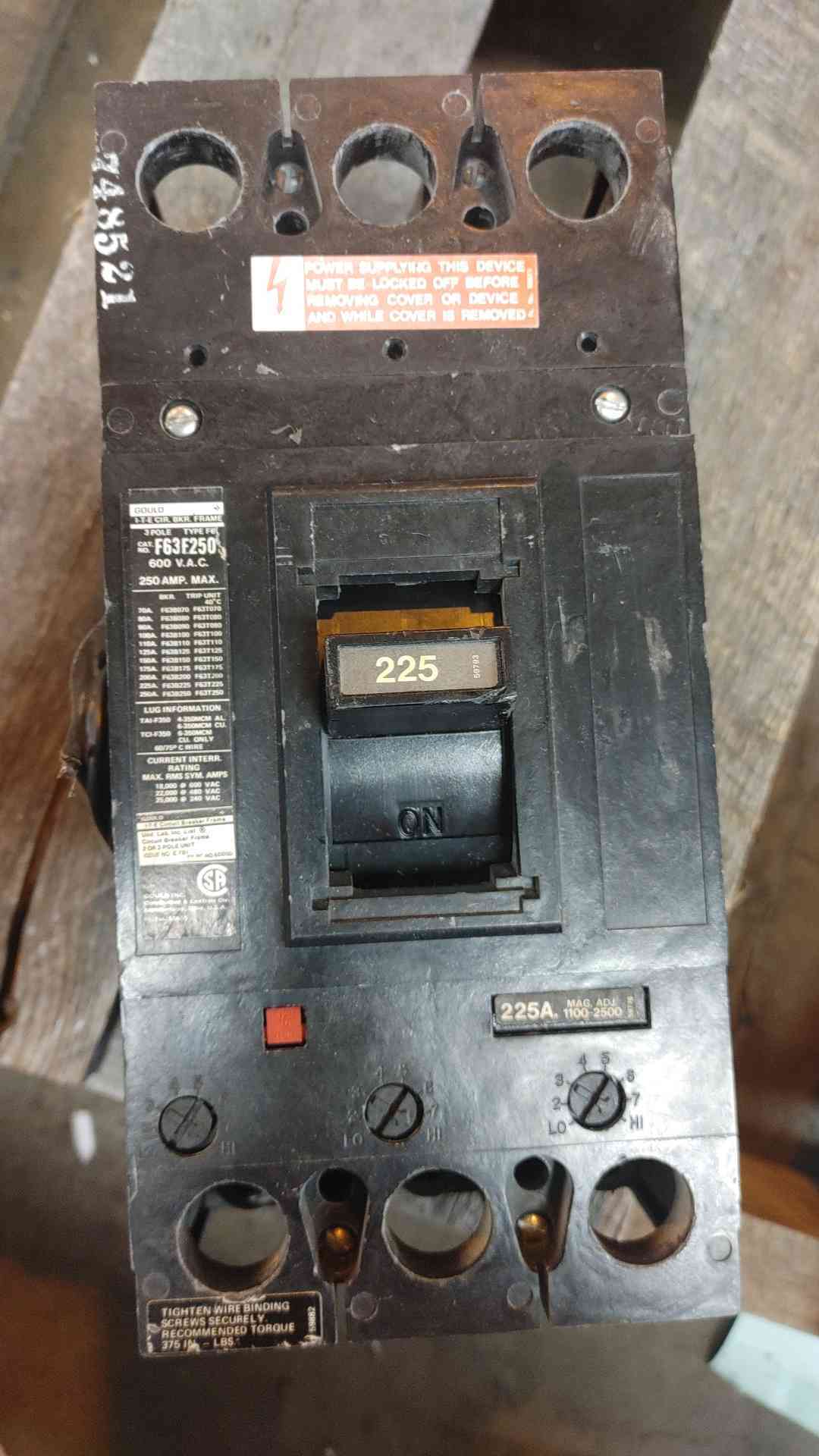 ITE Siemens F63F250 CIRCUIT BREAKER 225A 3POLES 600V (SKU: 110253)