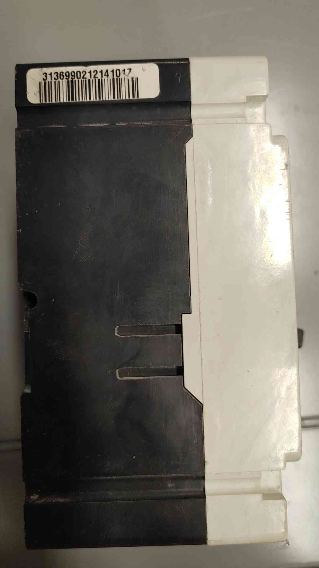 Cutler-Hammer FDB3060L Series C Industrial Circuit Breaker 60A 3POLES 600V (SKU: 110233)