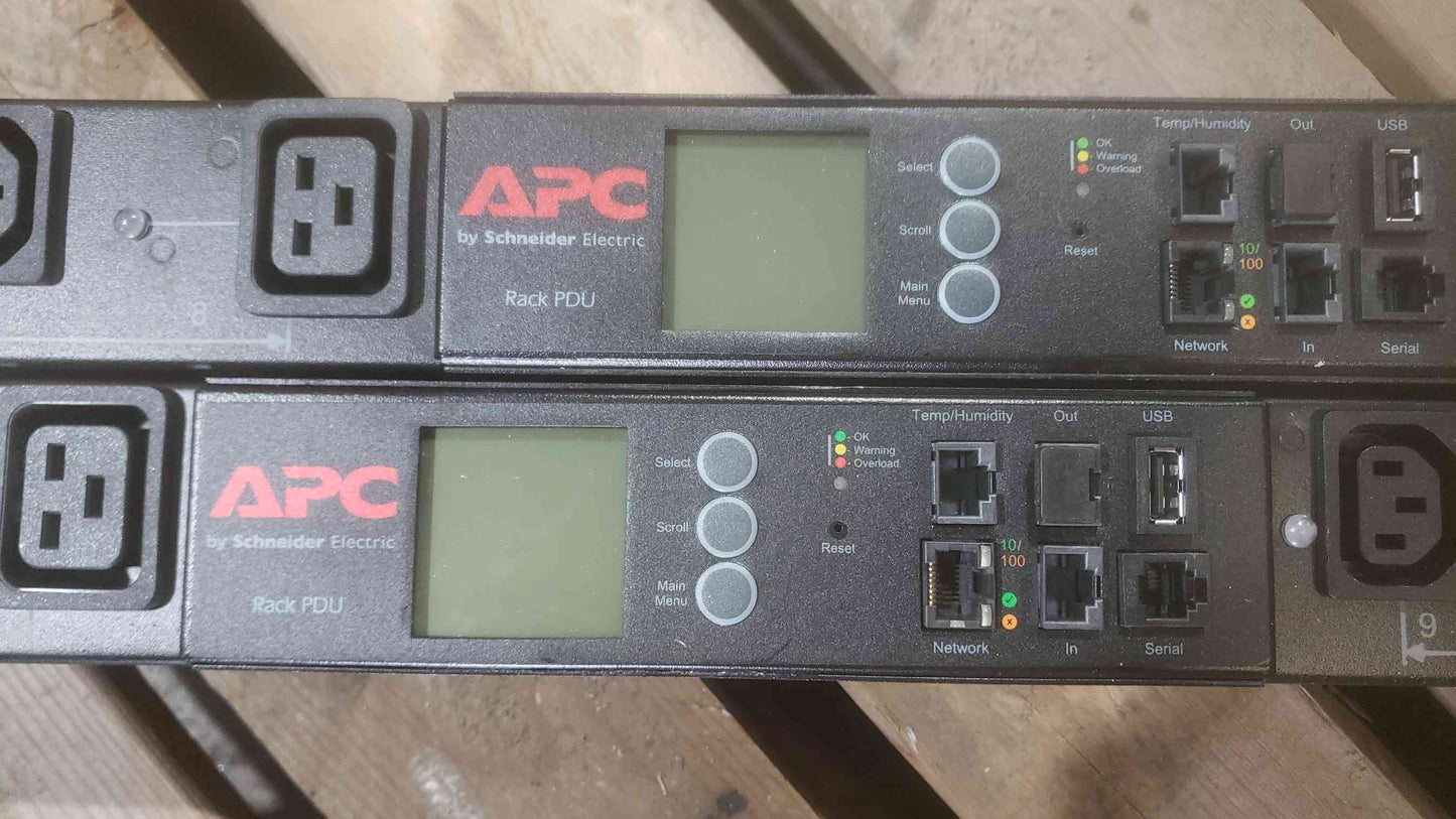 APC 21 Port 120/208V 3W PDU Strip AP8965 (SKU: 110736)