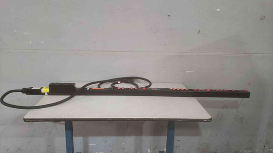 APC 120/208V 21 Port PDU Strip AP8965 X633 (SKU: 110737)