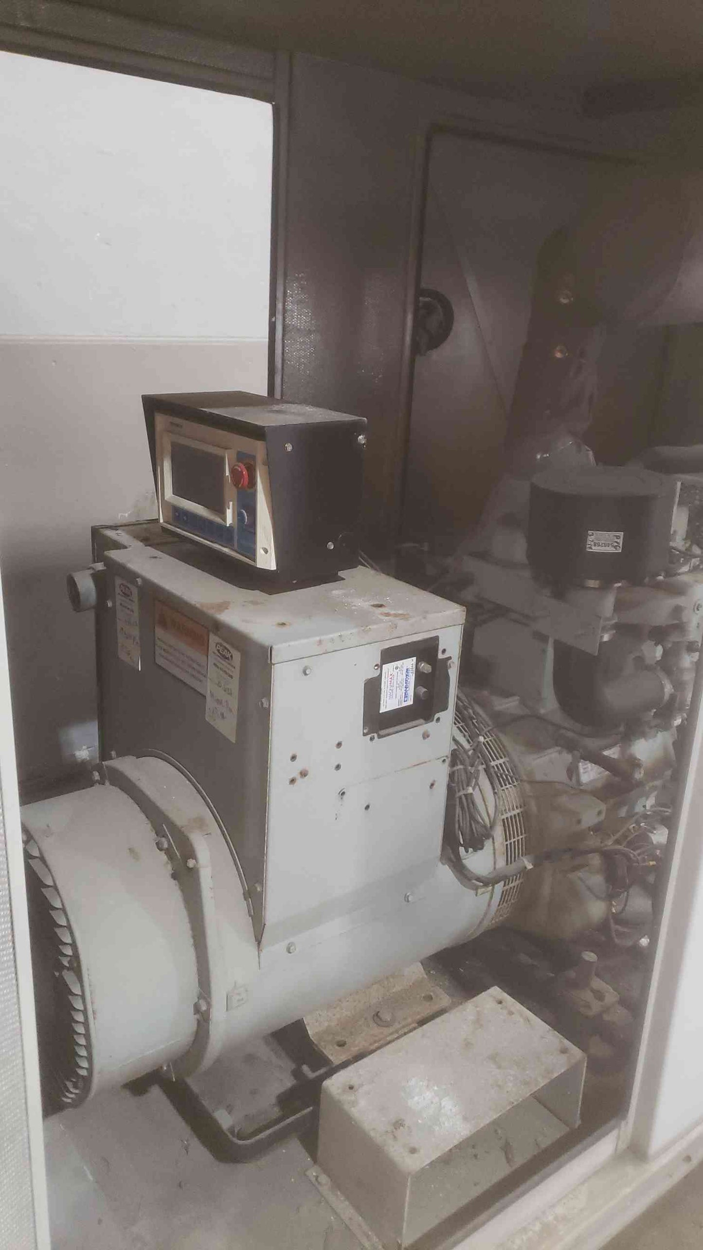 25KW 120/240V 104A 1PH 60Hz LP & Nat Gas Valve Generator NL30FGH4 858Hrs TESTED