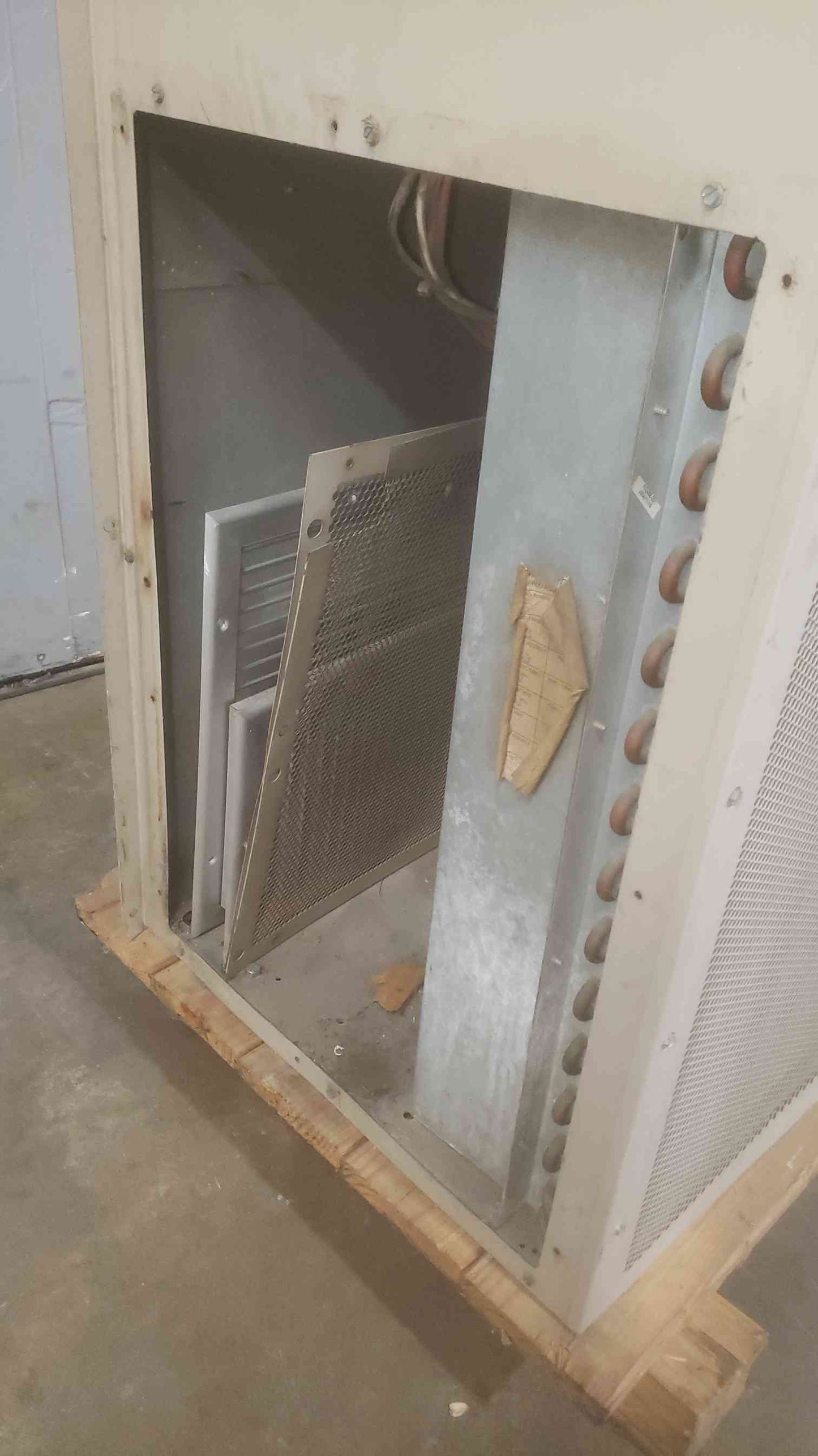 Liebert 5 Ton 208/230 1PH Packaged Wall Mount AC ET060SRP00T Bard (SKU: 110865)