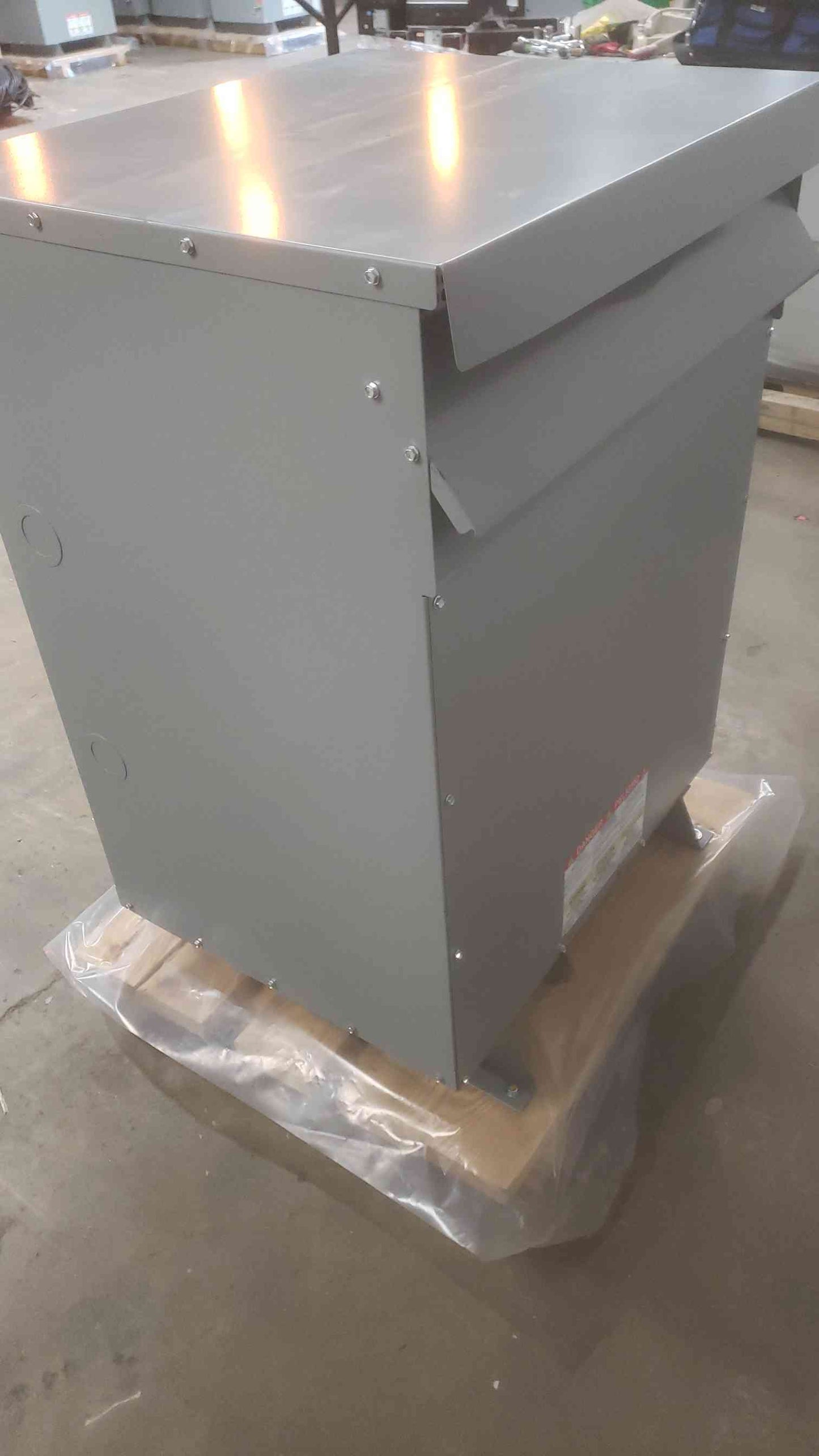 150KVA Hammond Power Solutions 3PH Transformer SG3A0150BY0C 400Y/231v x 208v New Surplus