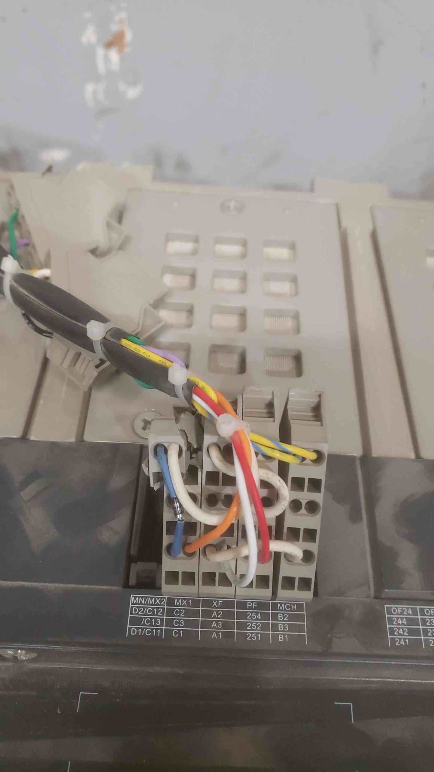 Square D 2000A Masterpact 3 Pole Breaker NW20H WL3FFV41A9SFDFXXAX (SKU: 110927)