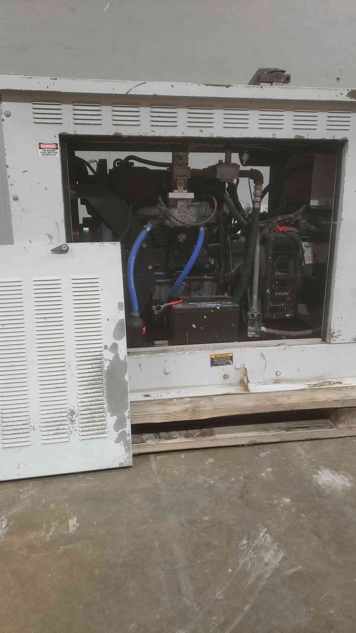30KW Lynx Ford 1PH LP Nat Gas Generator 30SG 458Hrs (SKU: 110996)