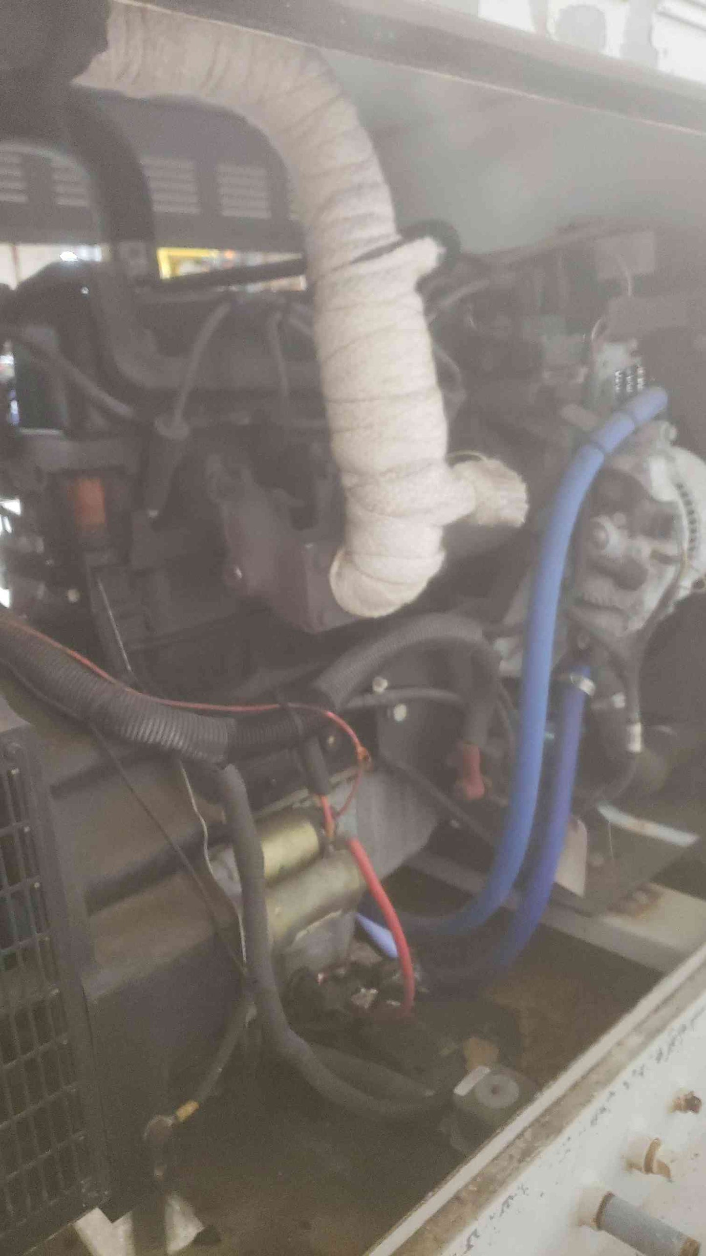 30KW Lynx Ford 1PH LP Nat Gas Generator 30SG 458Hrs (SKU: 110996)