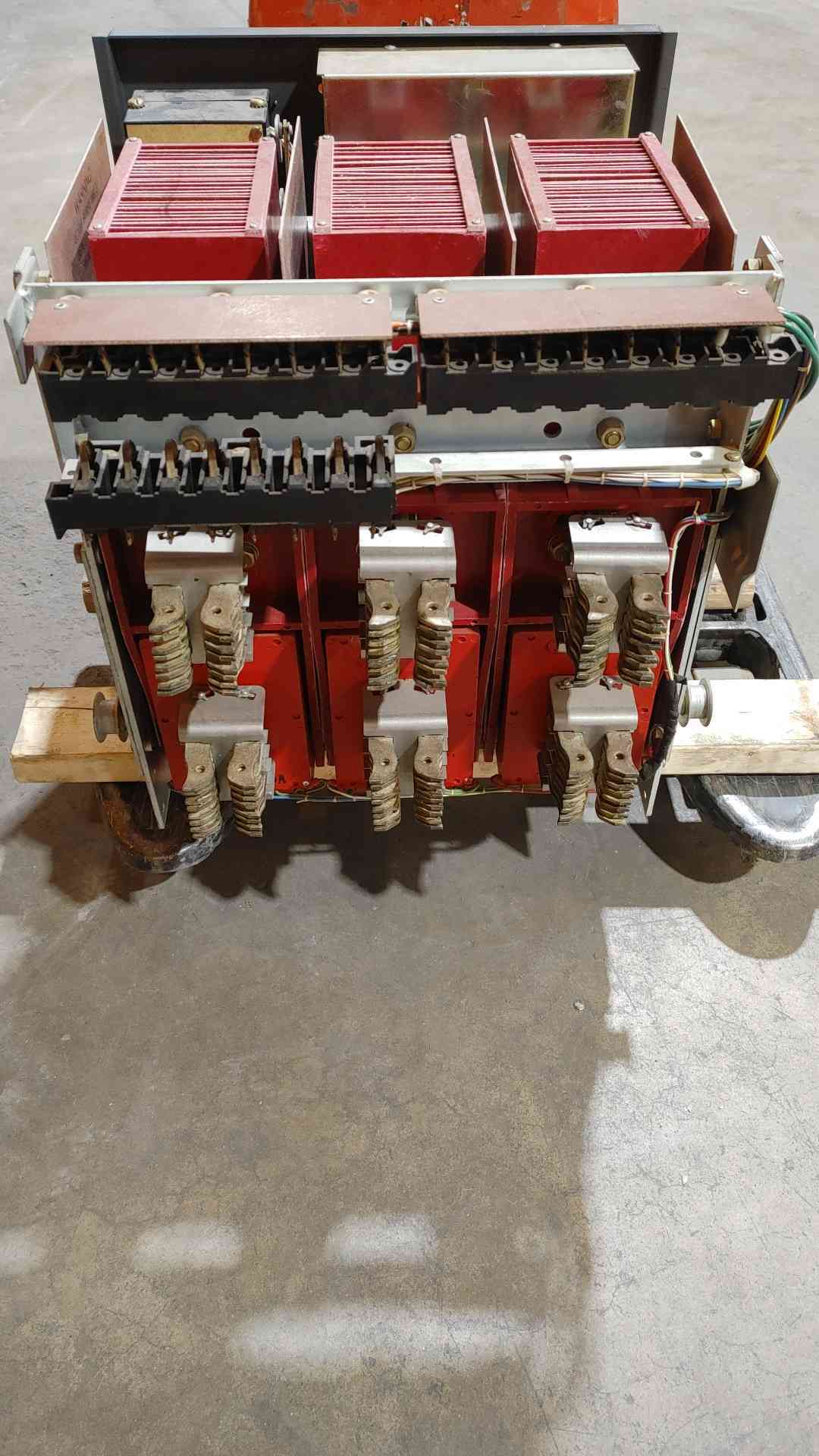 SQUARE D 1600A Frame 60Hz LV AC Power Circuit Breaker DS-416 (SKU: 111418)