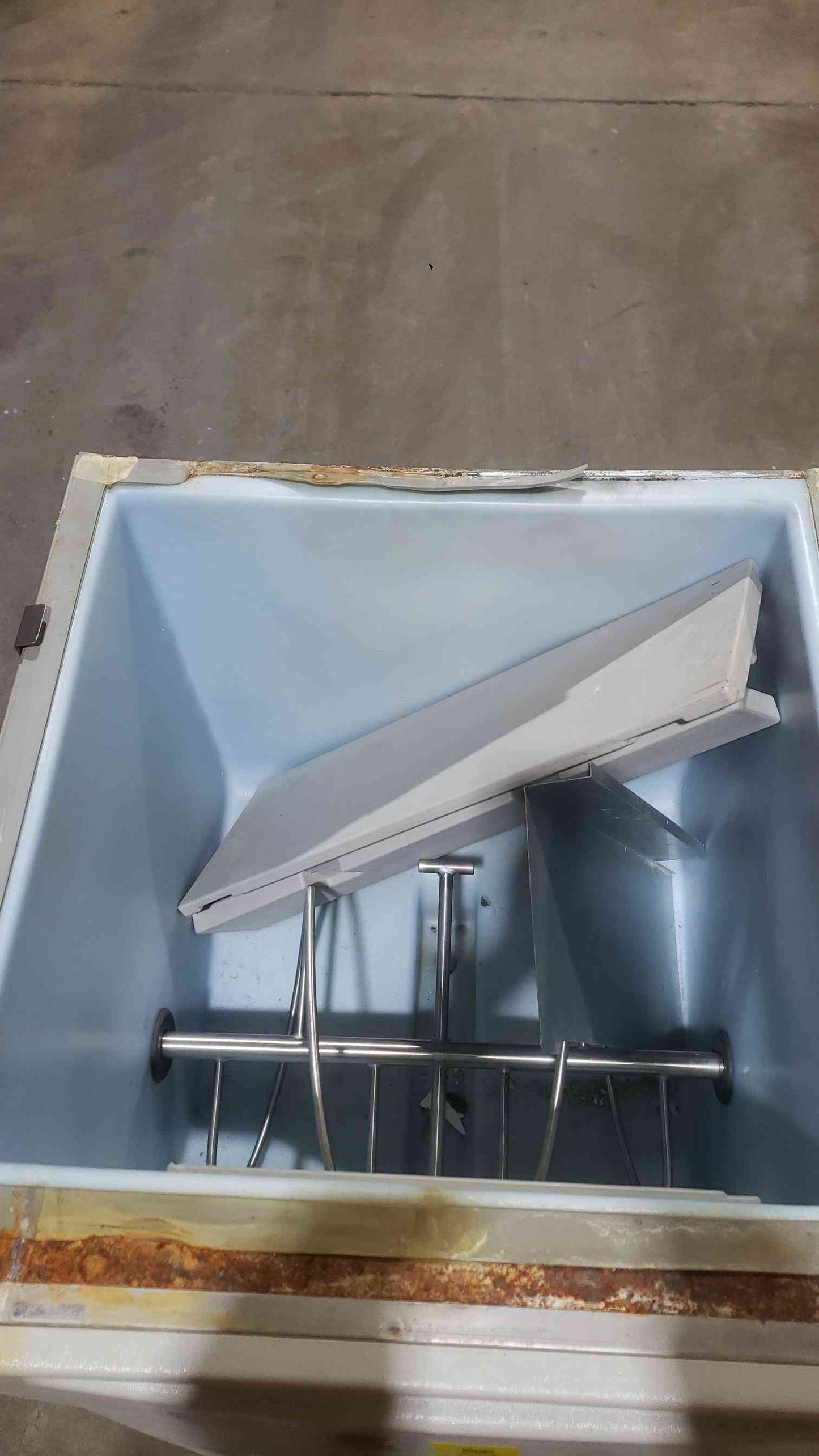 Hoshizaki 115VAC 60Hz 1PH Ice Dispenser Bin DB-200C (SKU: 112129)