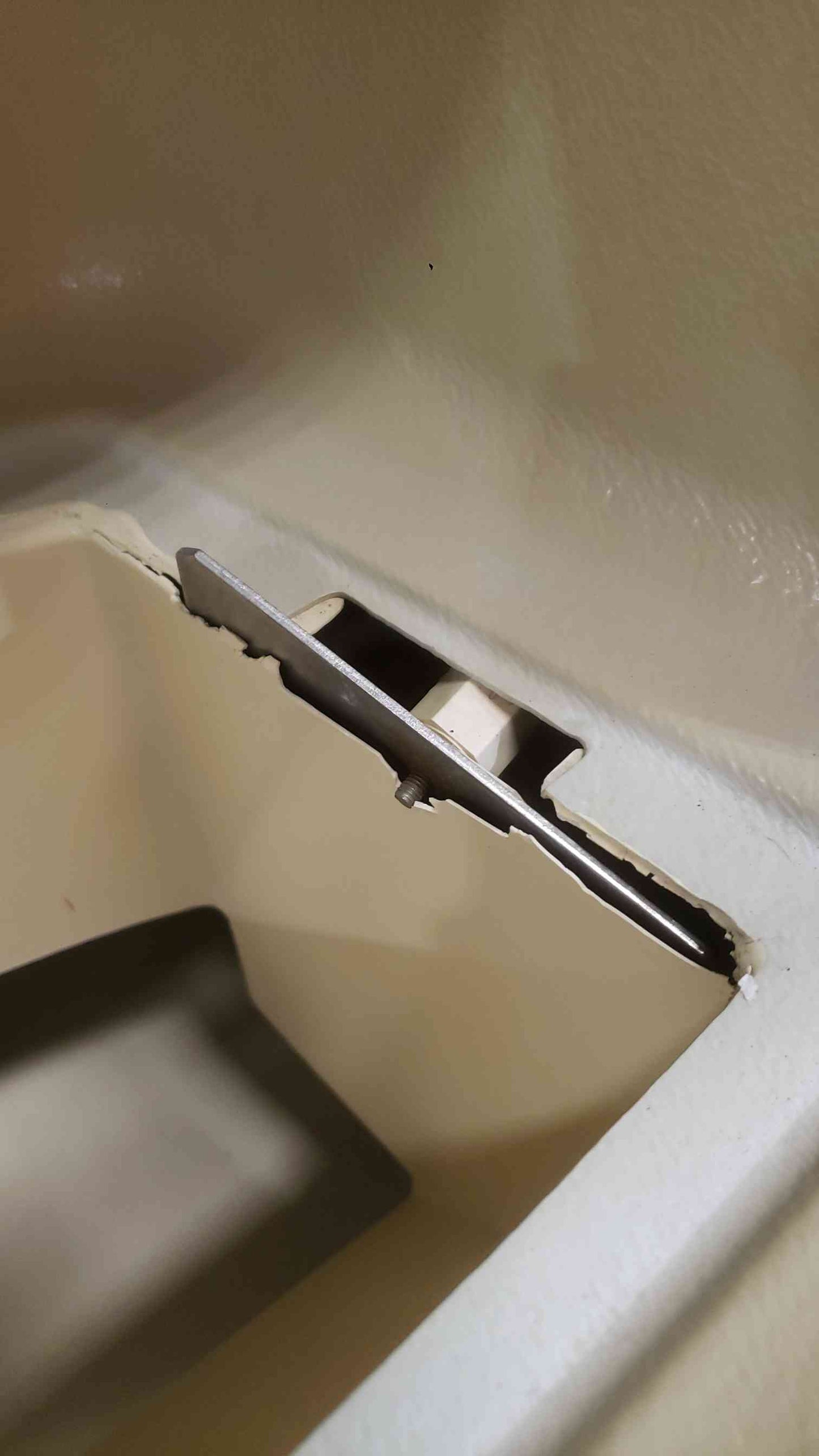 AS IS Hoshizaki 115VAC 60Hz 1PH Ice Dispensing Bin DB-200C (SKU: 112137)