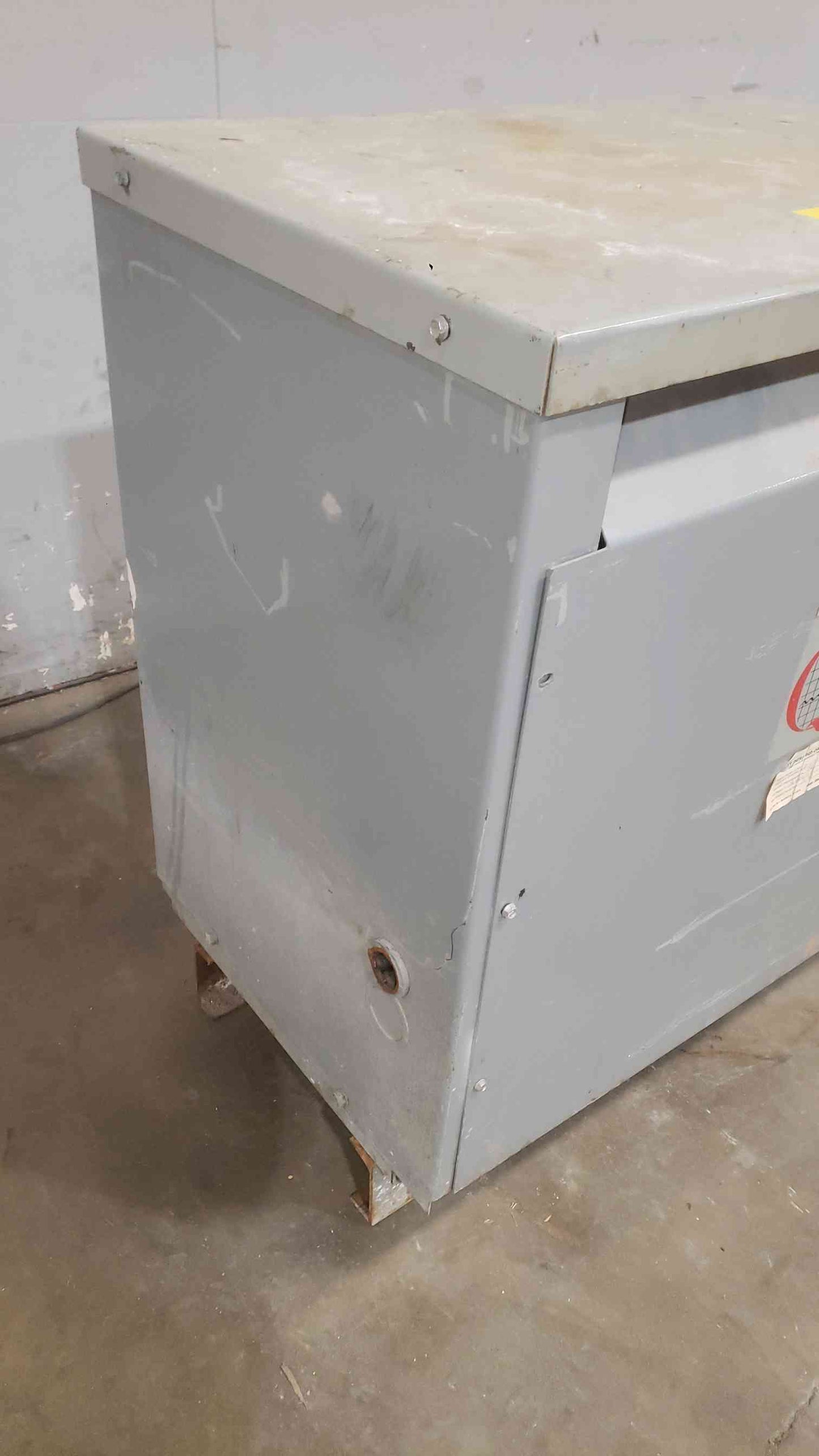 75KVA GE 480v x 208Y/120v 3PH Transformer 9T23Y3874 (SKU: 112147)