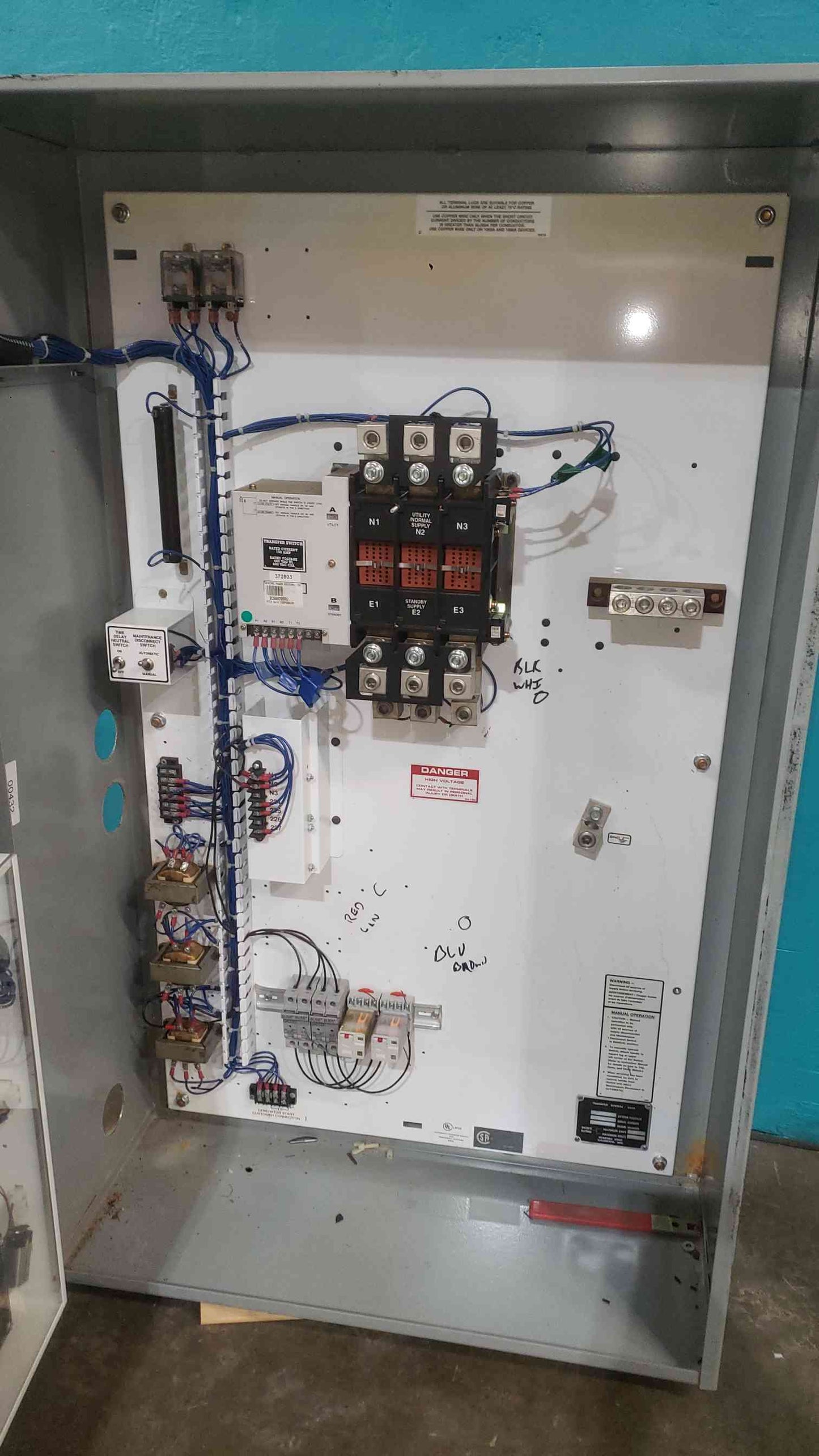 Generac GTS Automatic Transfer Switch 150 Amp 120/240v 0C88820SRV Enclosed Industrial ATS (SKU: 113249)