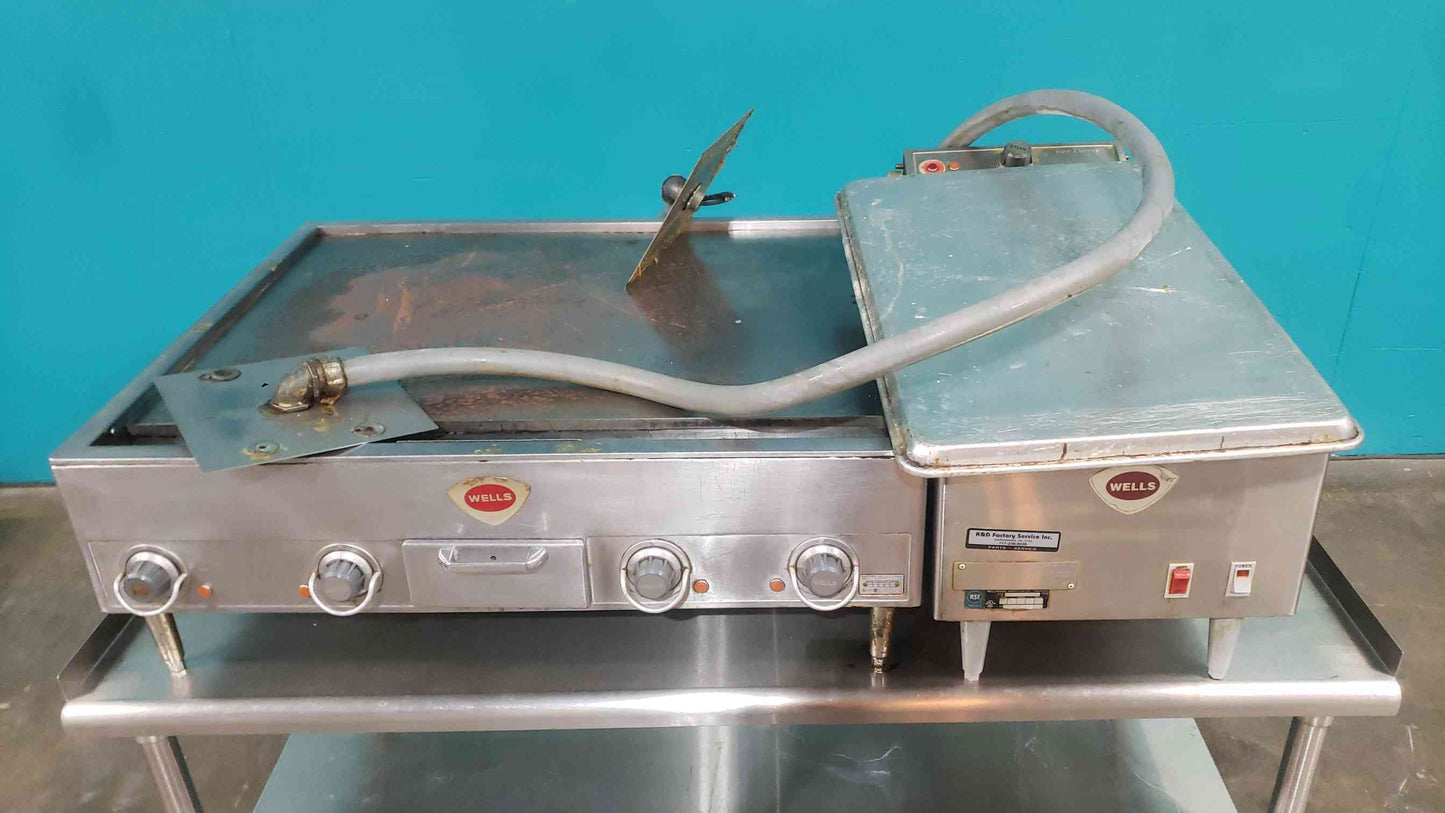 Wells G-23 Electric Griddle F-1725 Fryer John Boos 60x30 Rolling Equipment Stand (SKU: 113598)