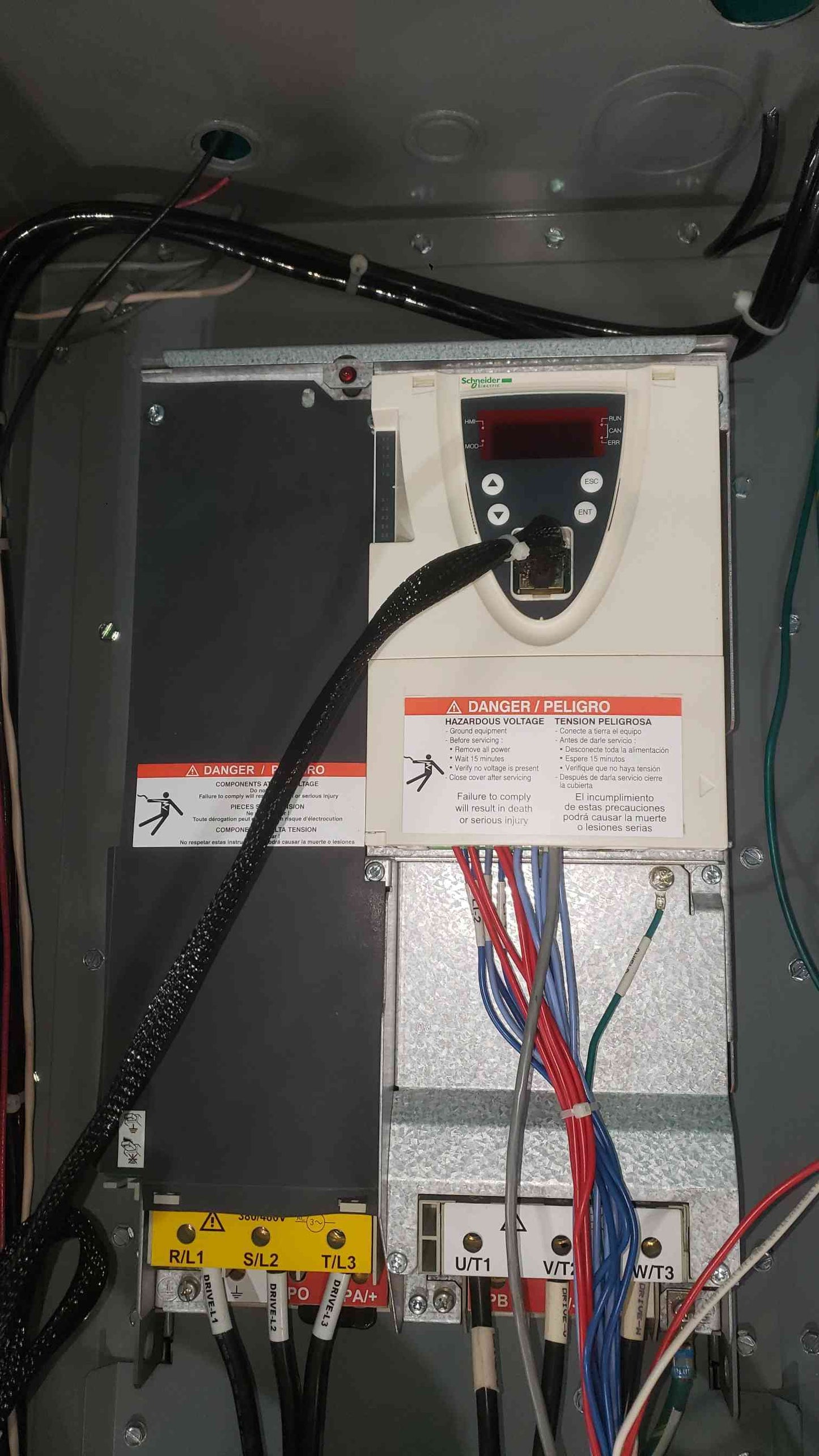 Square D E-Flex 30 HP VFD 480V 3 Phase Altivar 61 ATV61HD22N4 Enclosed Drive Class