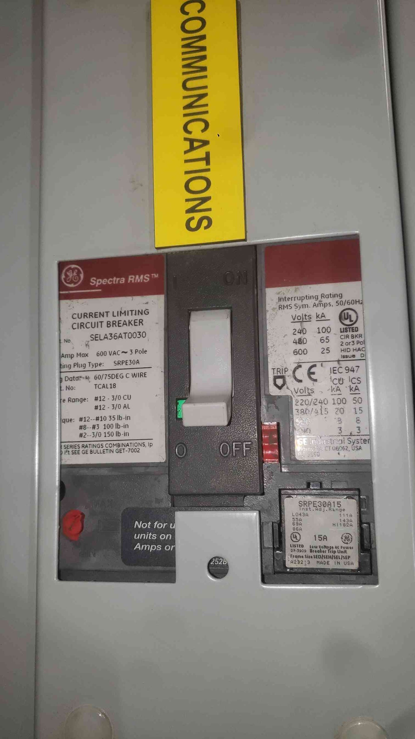 GE Spectra Series Switchboard 1600A 480Y/277V 3PH Solar Main Gear Panel Enclosure