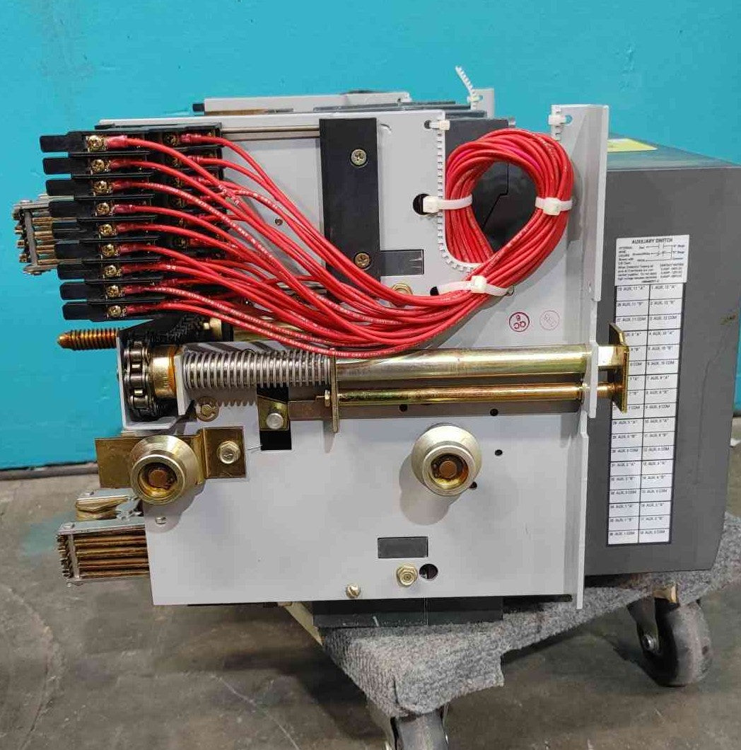 GE Power Break II SSD08B204 800A Circuit Breaker Drawout MicroVersaTrip 600V