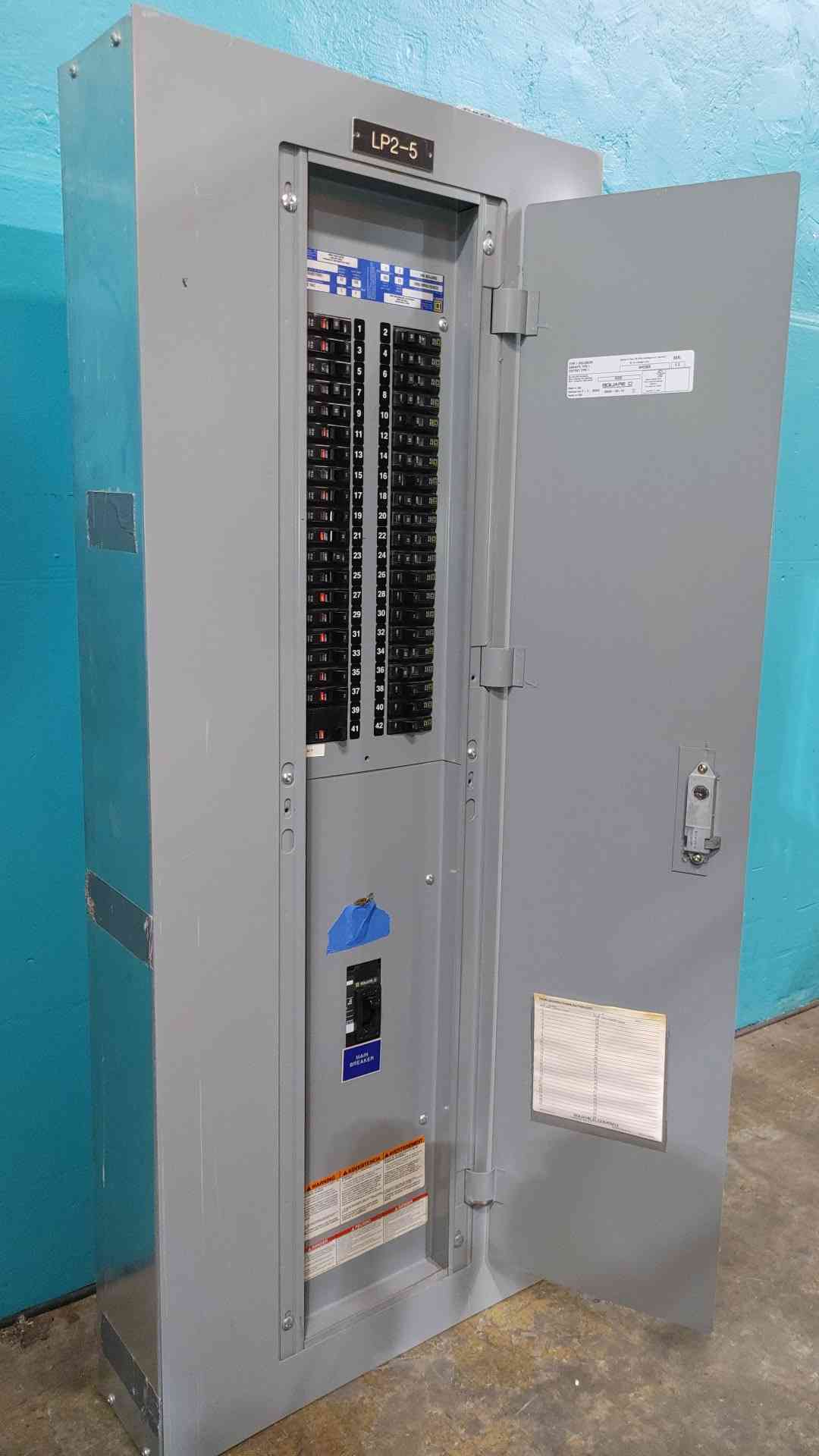 Square D NQOD 42 Space Panelboard 150A Main Breaker 208Y 120V 40x QO120 1x QO215