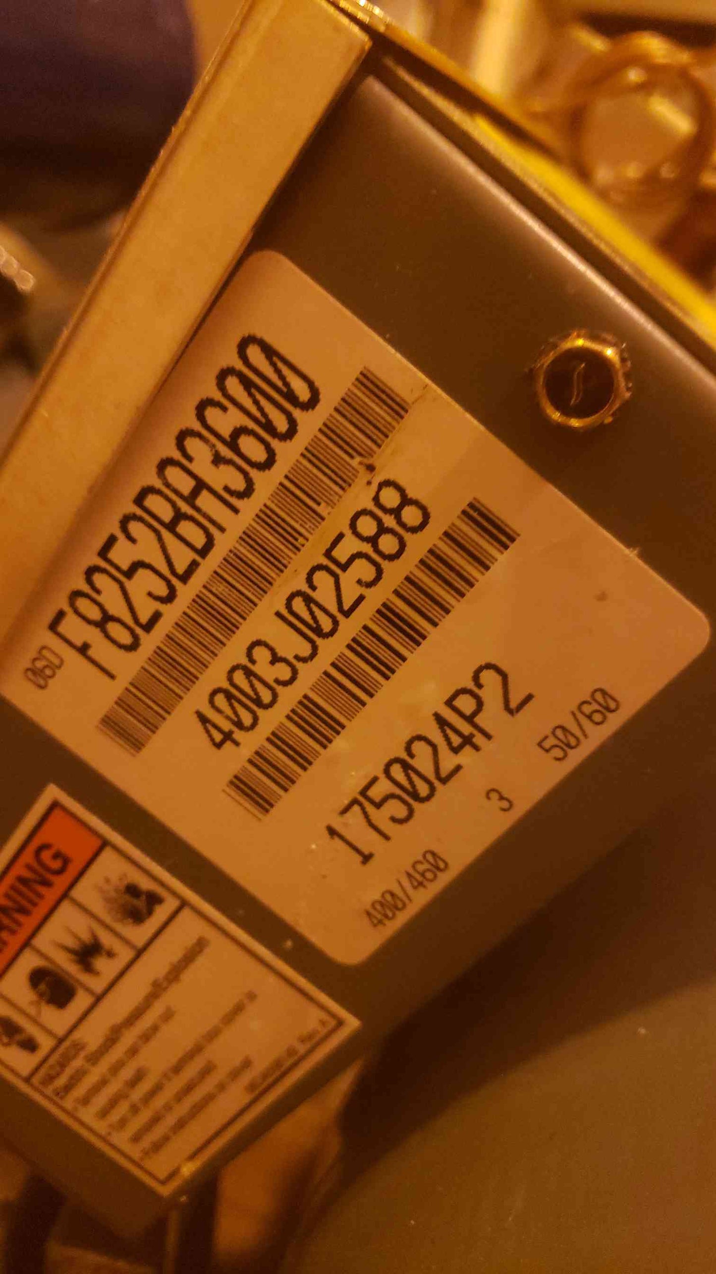 Carlyle Compressor F8252BA3600 9 HP, 460V, 3-phase, 60Hz 3 Mast
