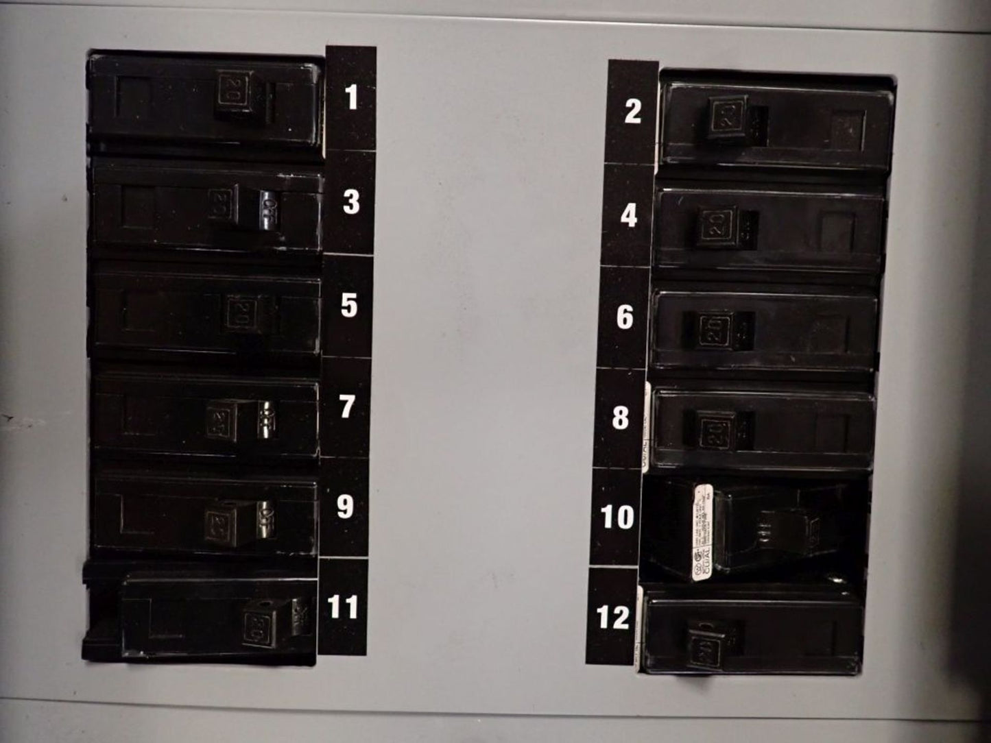 100A Cutler Hammer Pow-R-Line PRL3A Panelboard 208/120V 3PH w/ Circuit Breakers