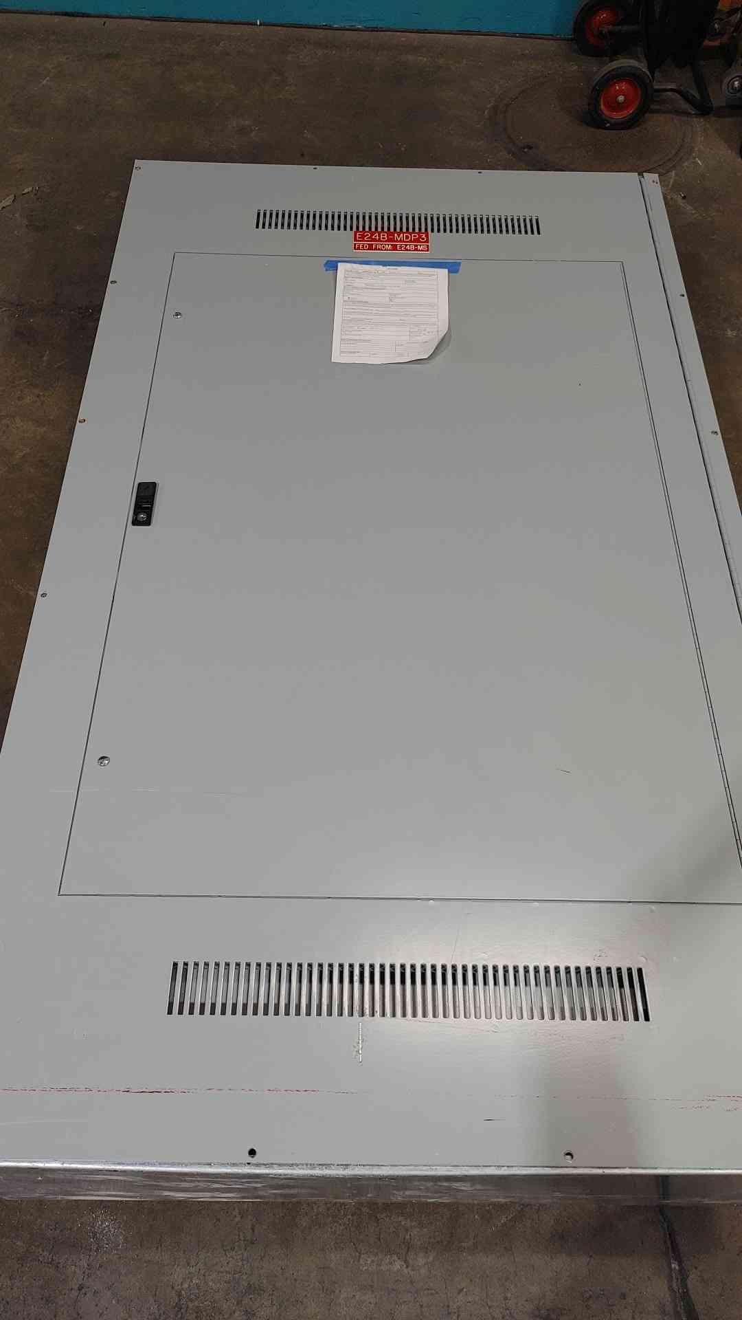 GE Spectra Series 800A Main Distribution Panelboard 600V 3 Phase Loaded Breakers