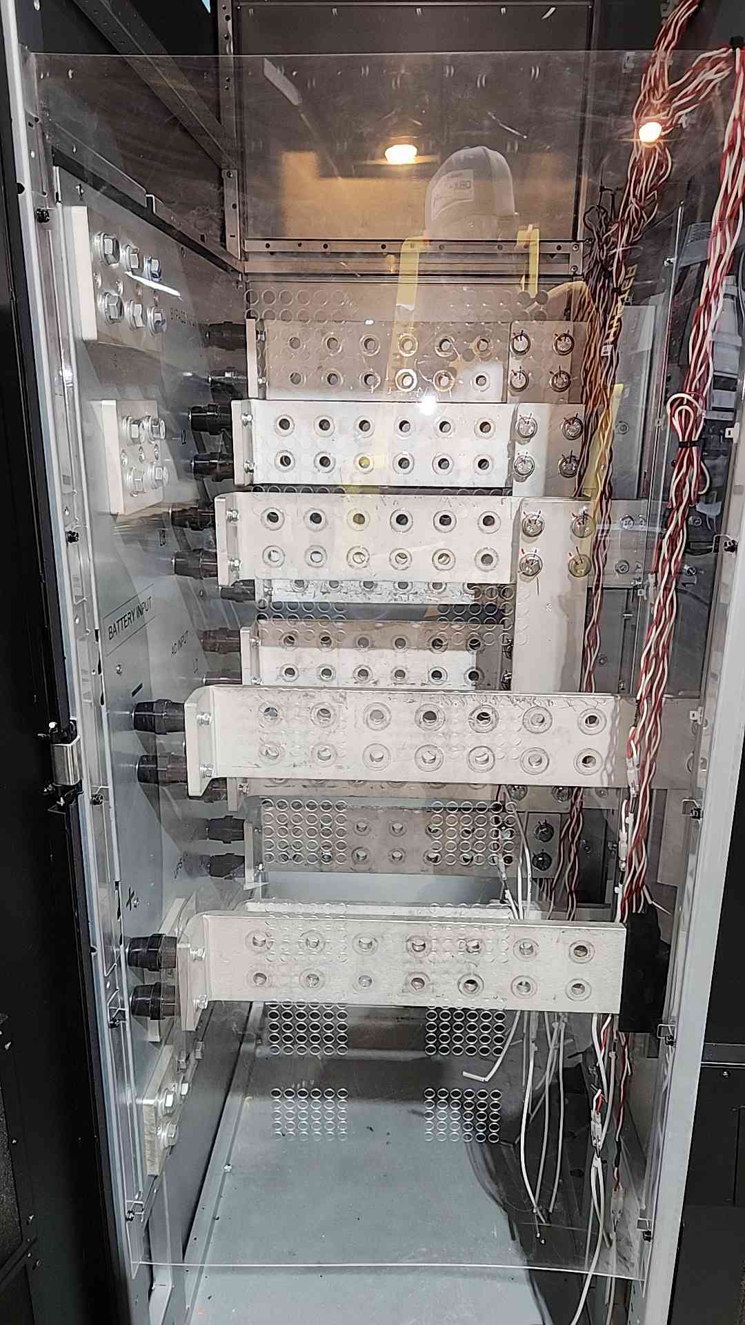 Delta DPM-1250K 1250kVA/1250kW 480V 3PH High Density UPS High Capacity Double Conversion