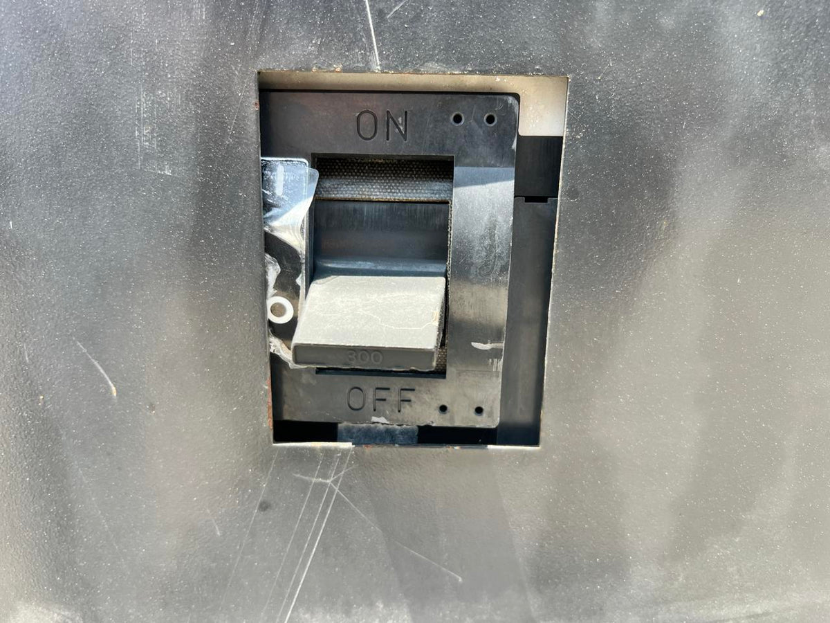 180 kW Kohler Gen End with Breaker, 1100 Hours