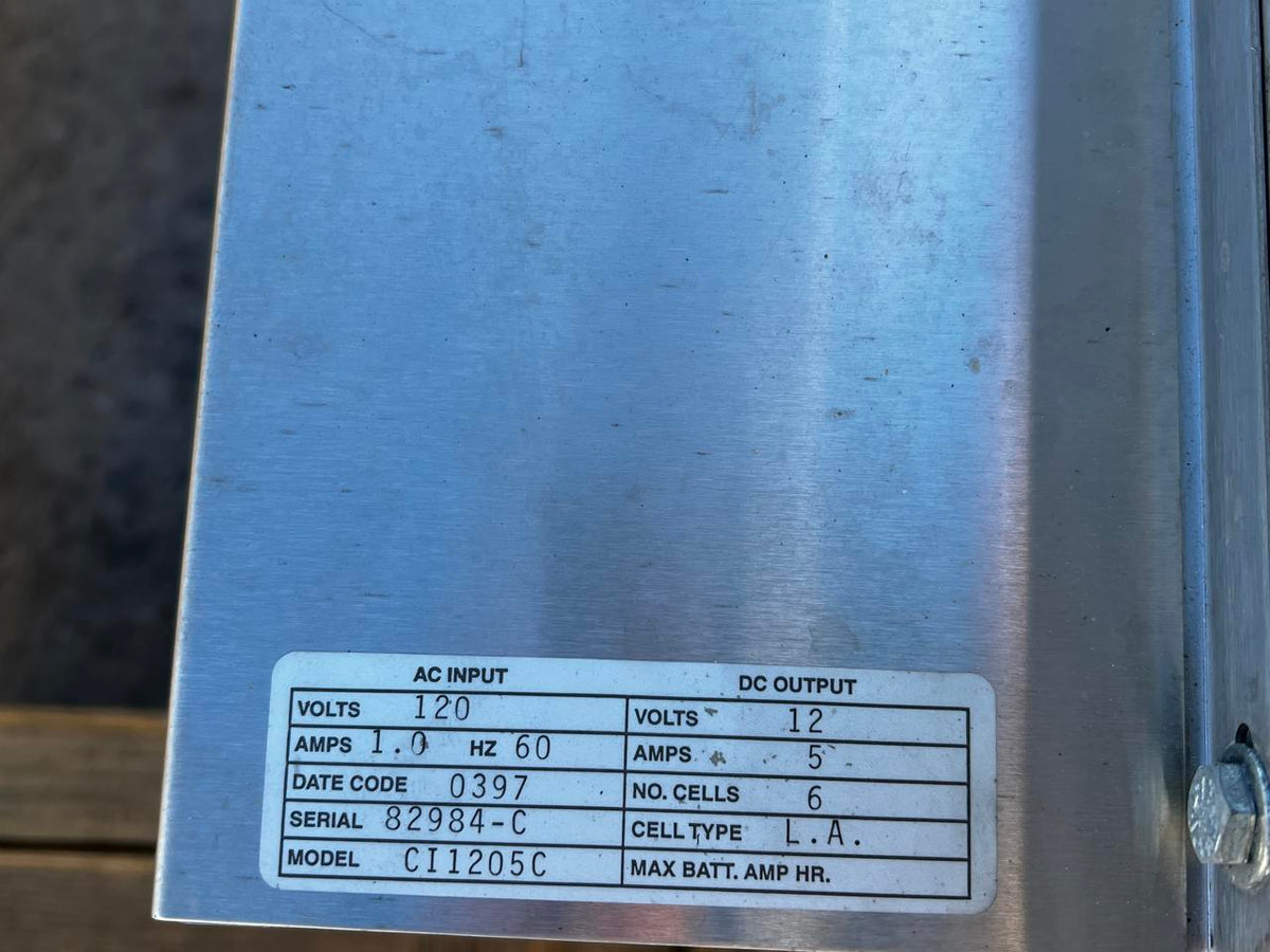 Zenith Automatic Transfer Switch, Service Entrance Rated with Disconnect Breaker, Nema 1, Can be used on 240 or 480, 1 Phase