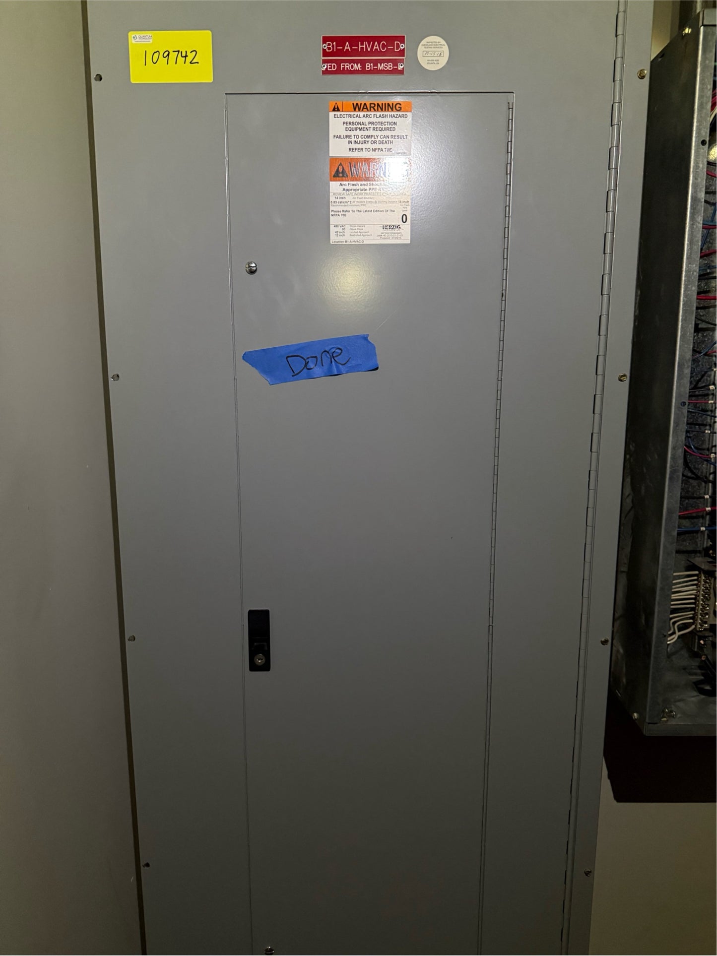 GE Spectra Series 250A 480/277v Panelboard 11 Breaker Distribution