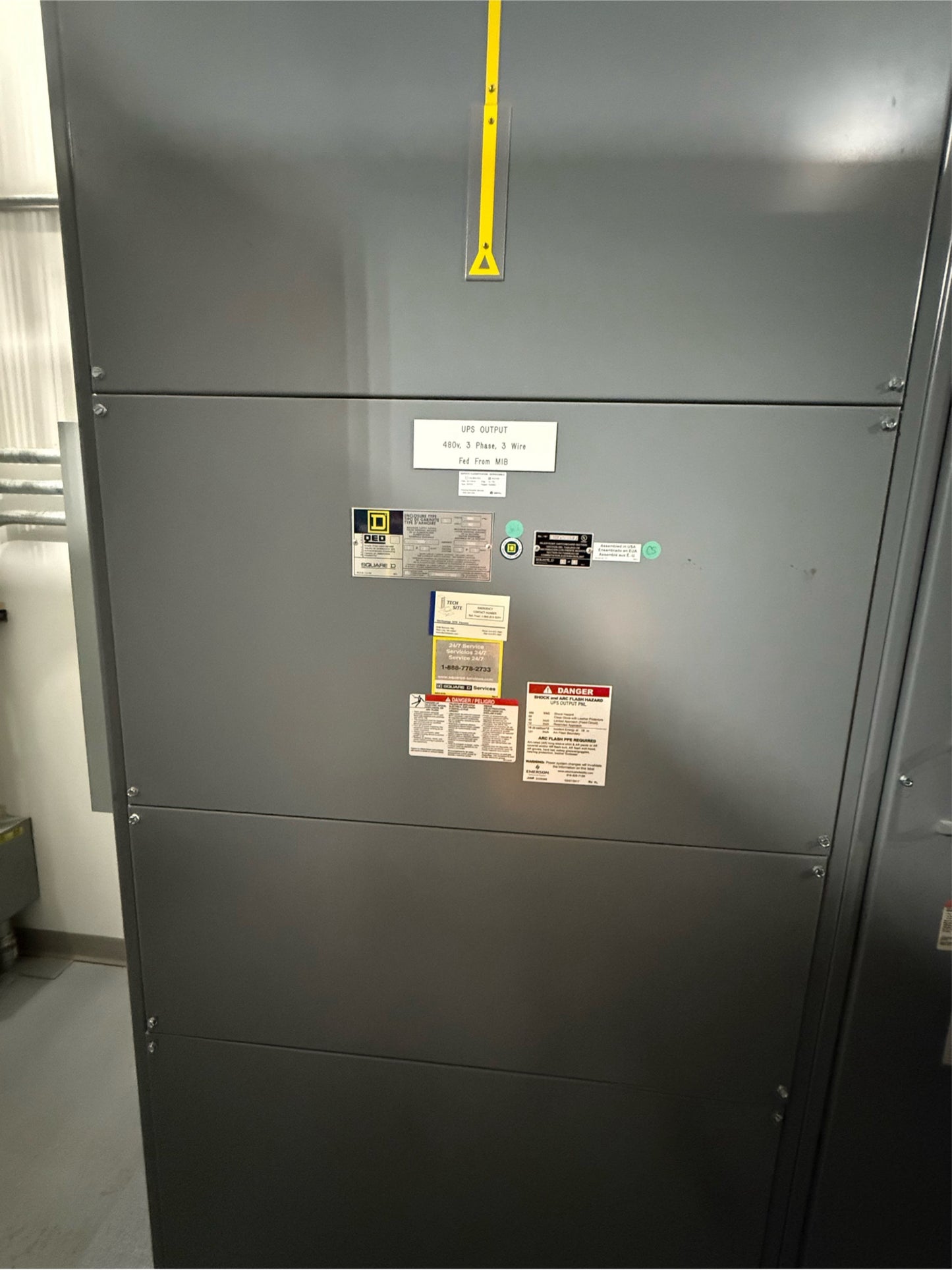 3000A Square D QED 4 Section Switchgear Lineup 480V 27 Breakers