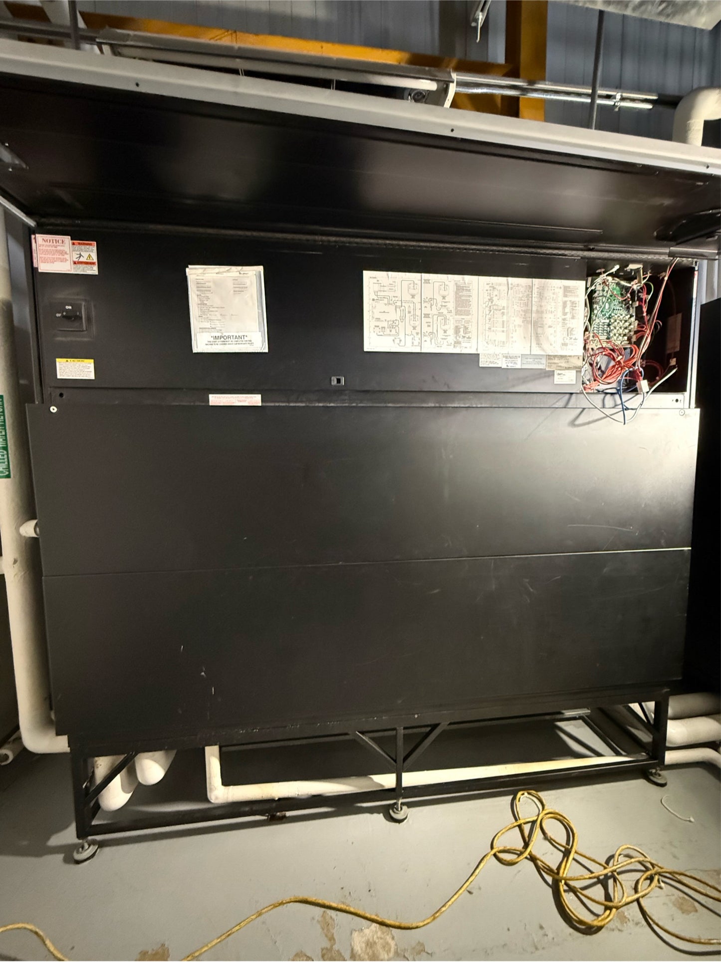 22 Ton Liebert CRAH CRAC FH422C 460V Chilled Water Air Handler '08