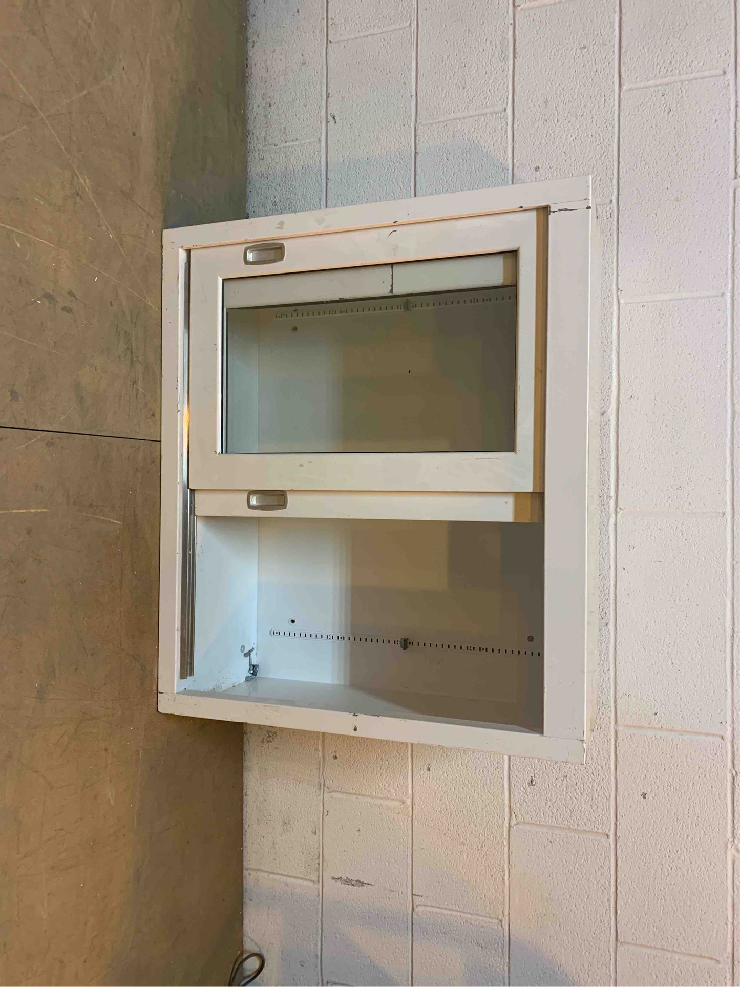 35" Recessed Overhead Cabinet (Q16592)(Q16592)