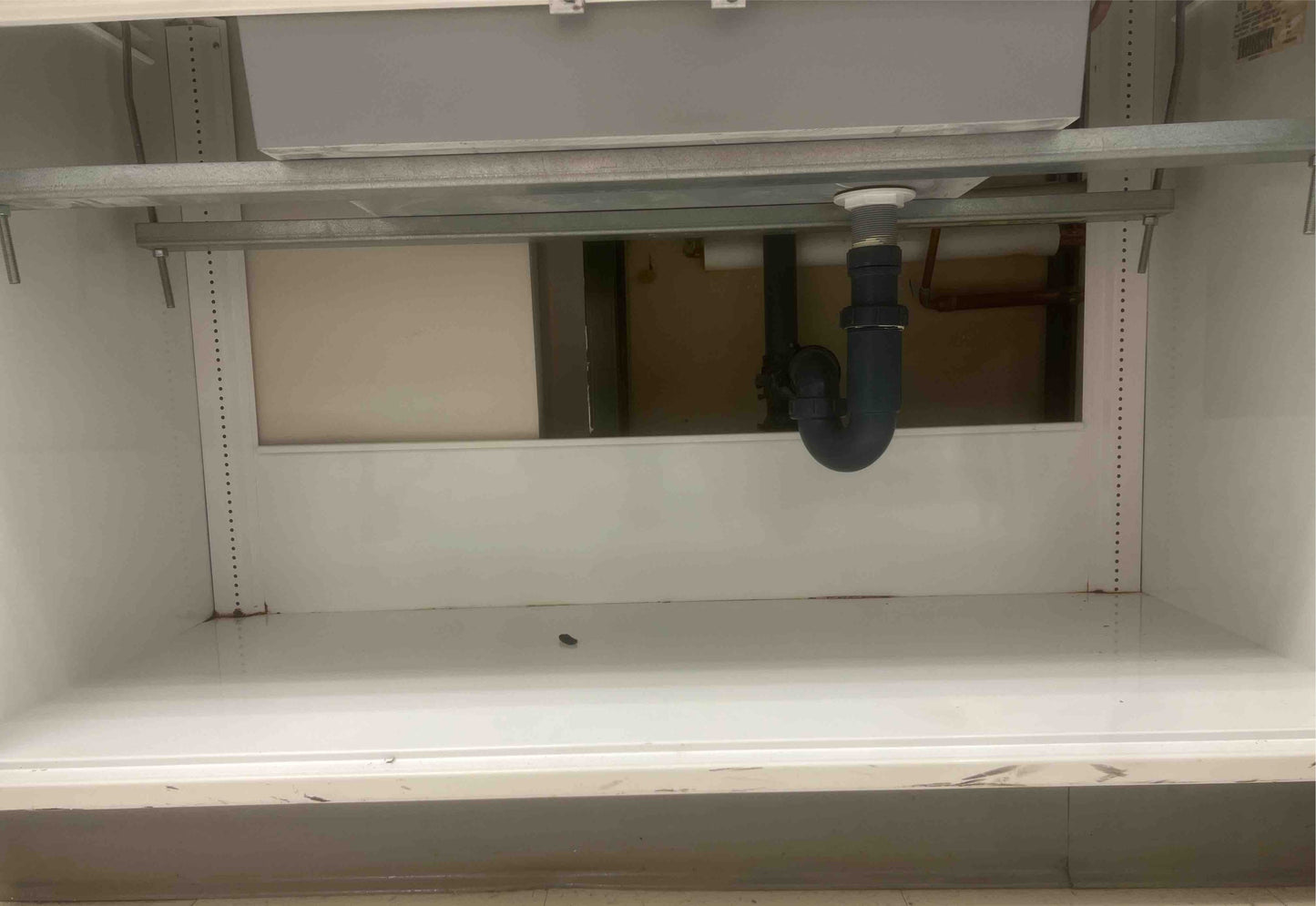 4' Lab Sink Fisher Hamilton Casework w/ Fixtures & Eyewash(5371AA)