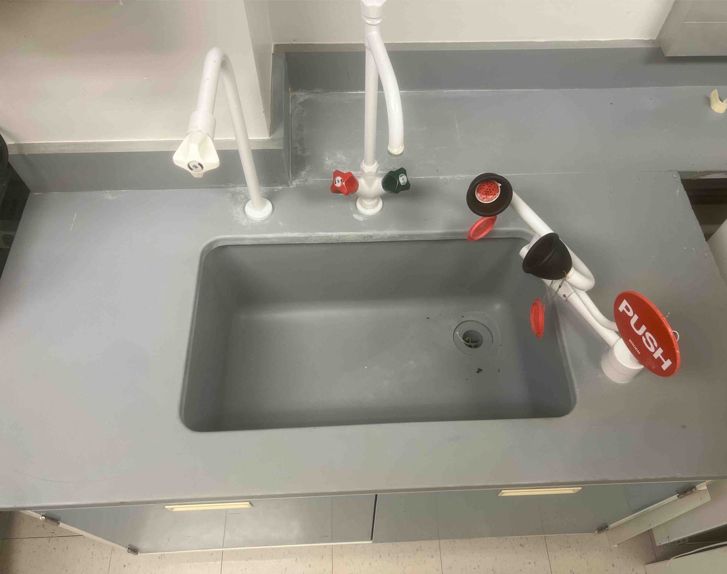 4' Lab Sink Fisher Hamilton Casework w/ Fixtures & Eyewash(5371AA)