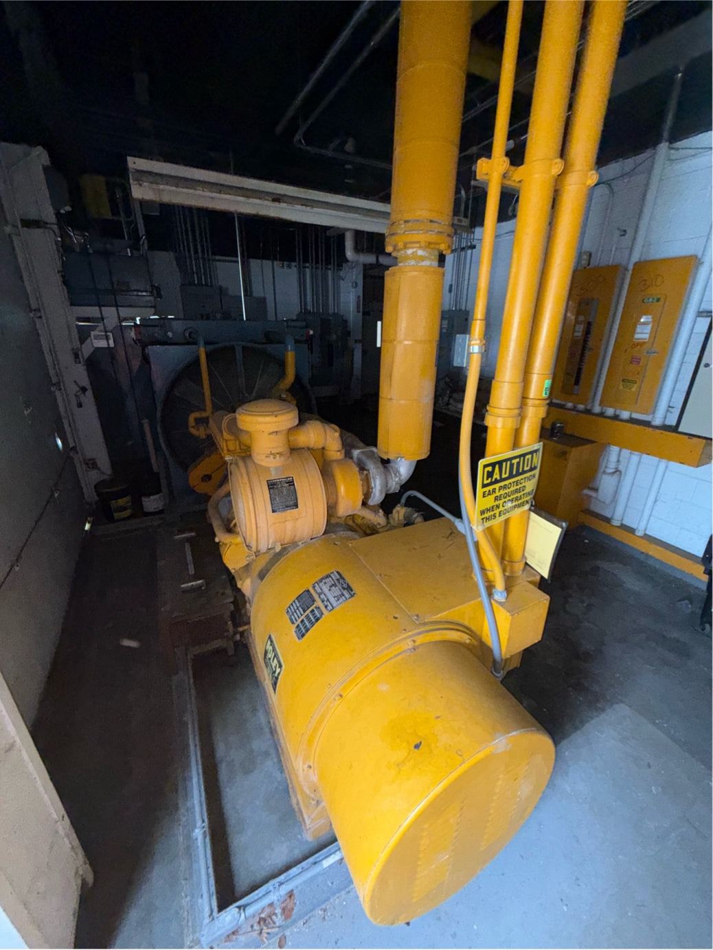 300KW Caterpillar KATO Diesel Generator SN69394 540Hrs(SKU: 110420)
