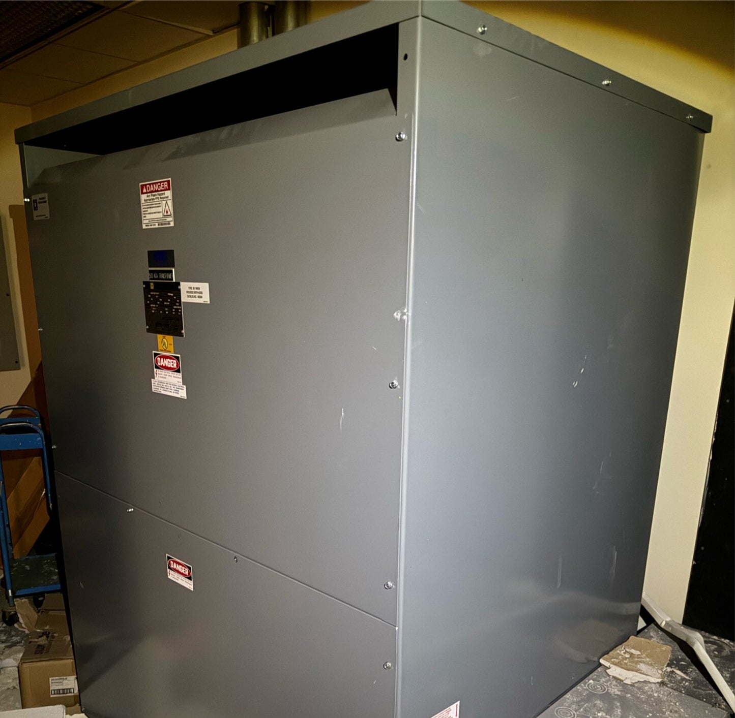 500KVA Square D Sorgel 3PH Dry Type Transformer 480v x 208/120v