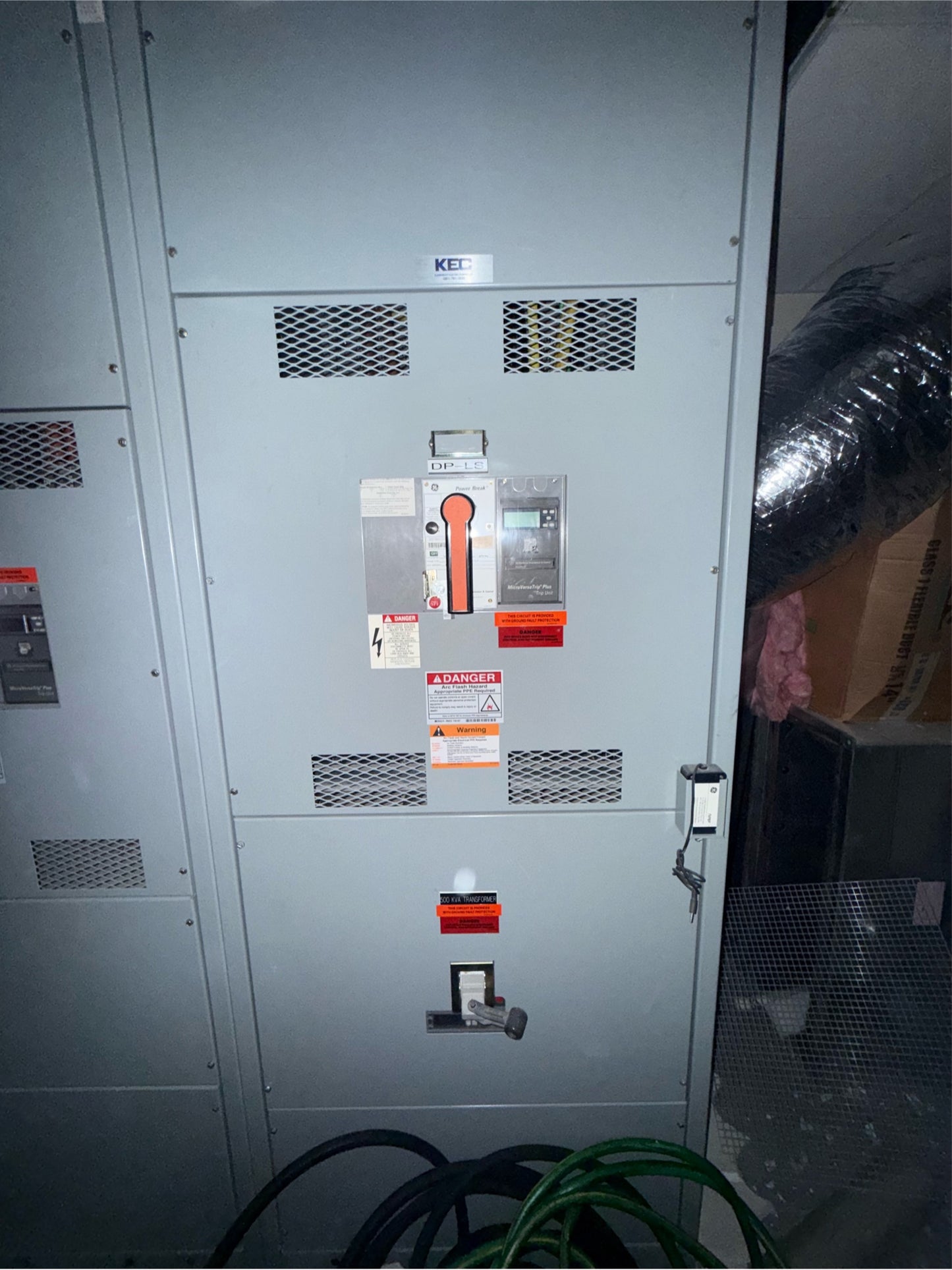 4000A GE Spectra Series Switchboard 480Y/277 3 Sections (SKU: 110470)