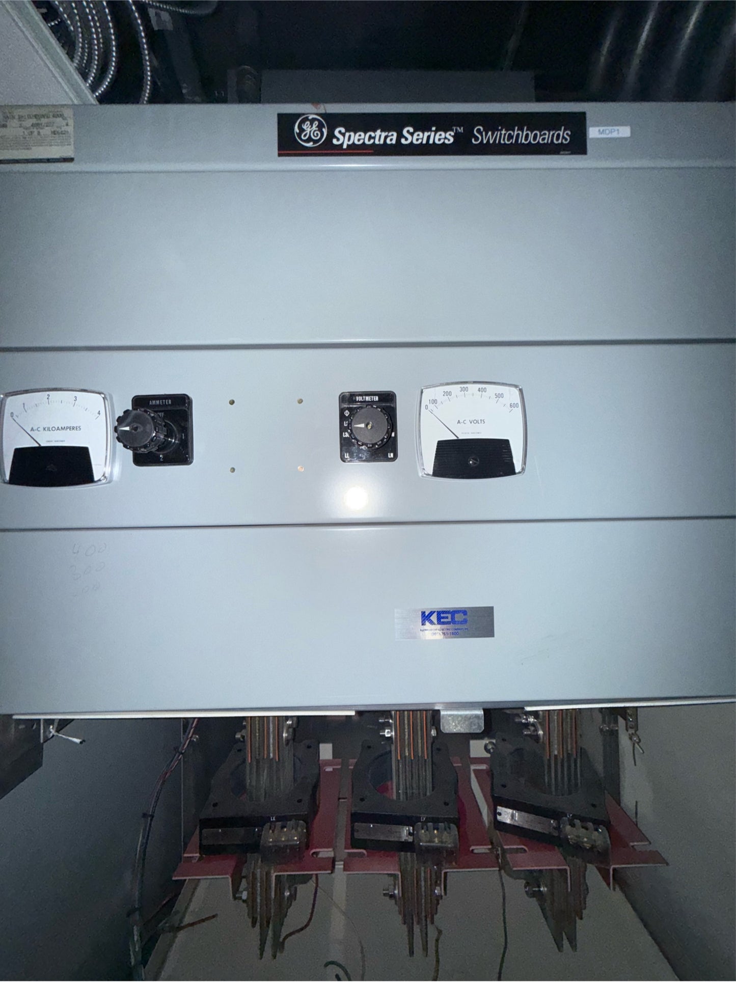 4000A GE Spectra Series Switchboard 480Y/277 3 Sections (SKU: 110470)