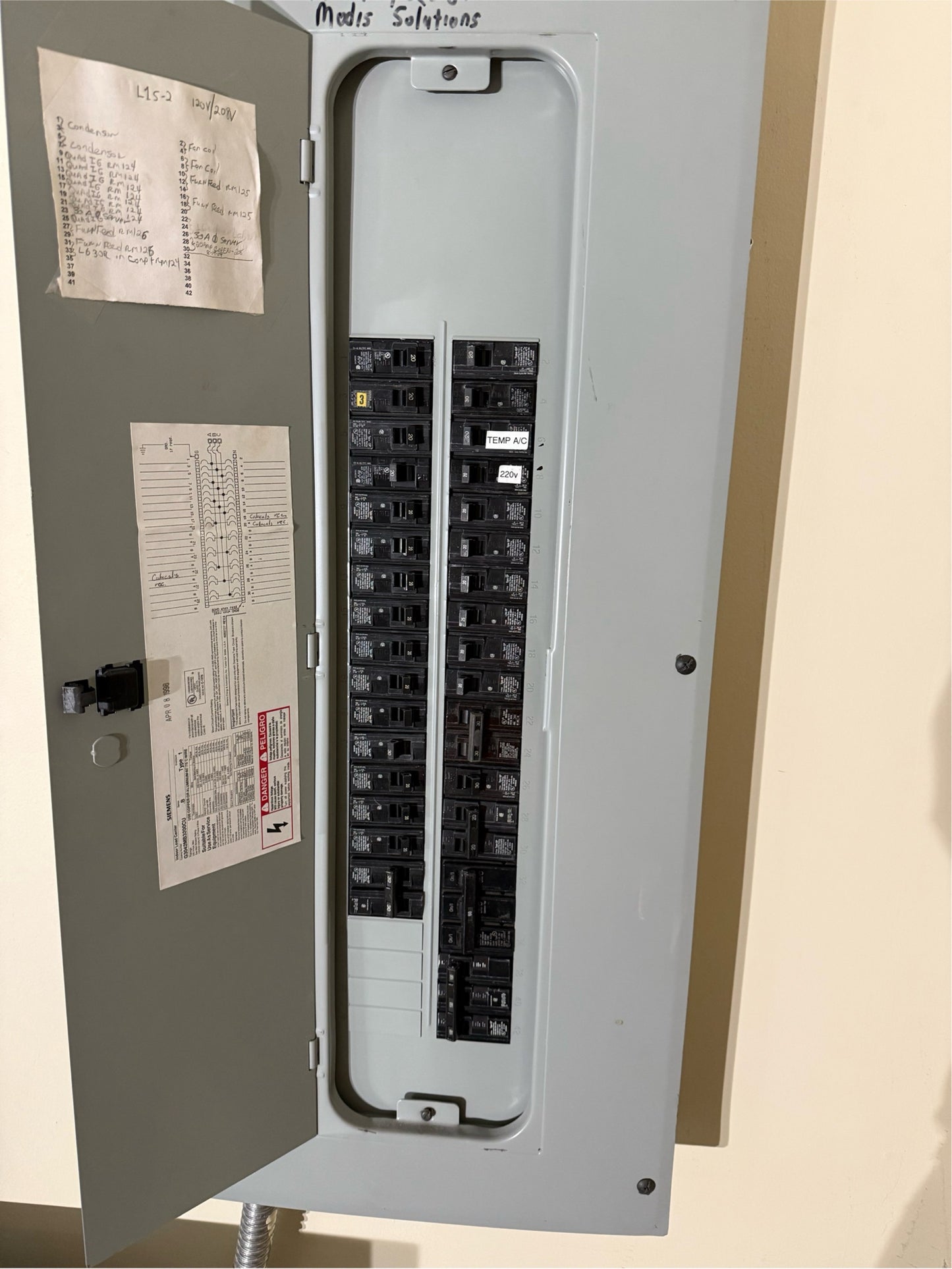 Siemens 200a Panelboard 31 Breakers G3042MB3200CU(SKU: 110472)