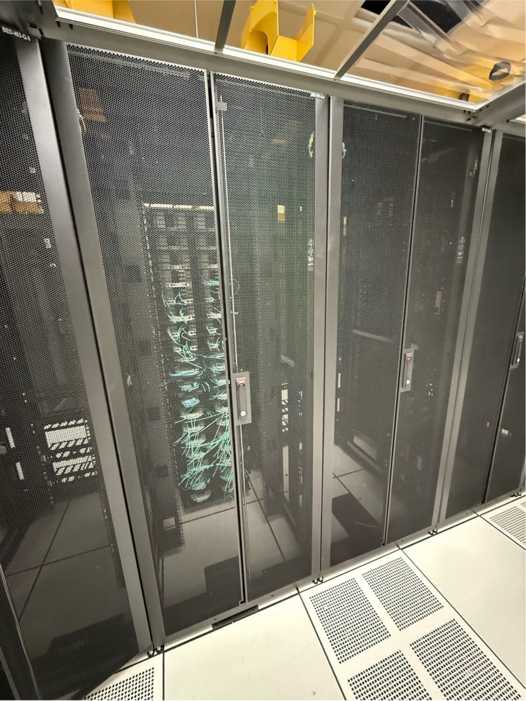 APC Black Enclosed Server Rack AR3360 No sides