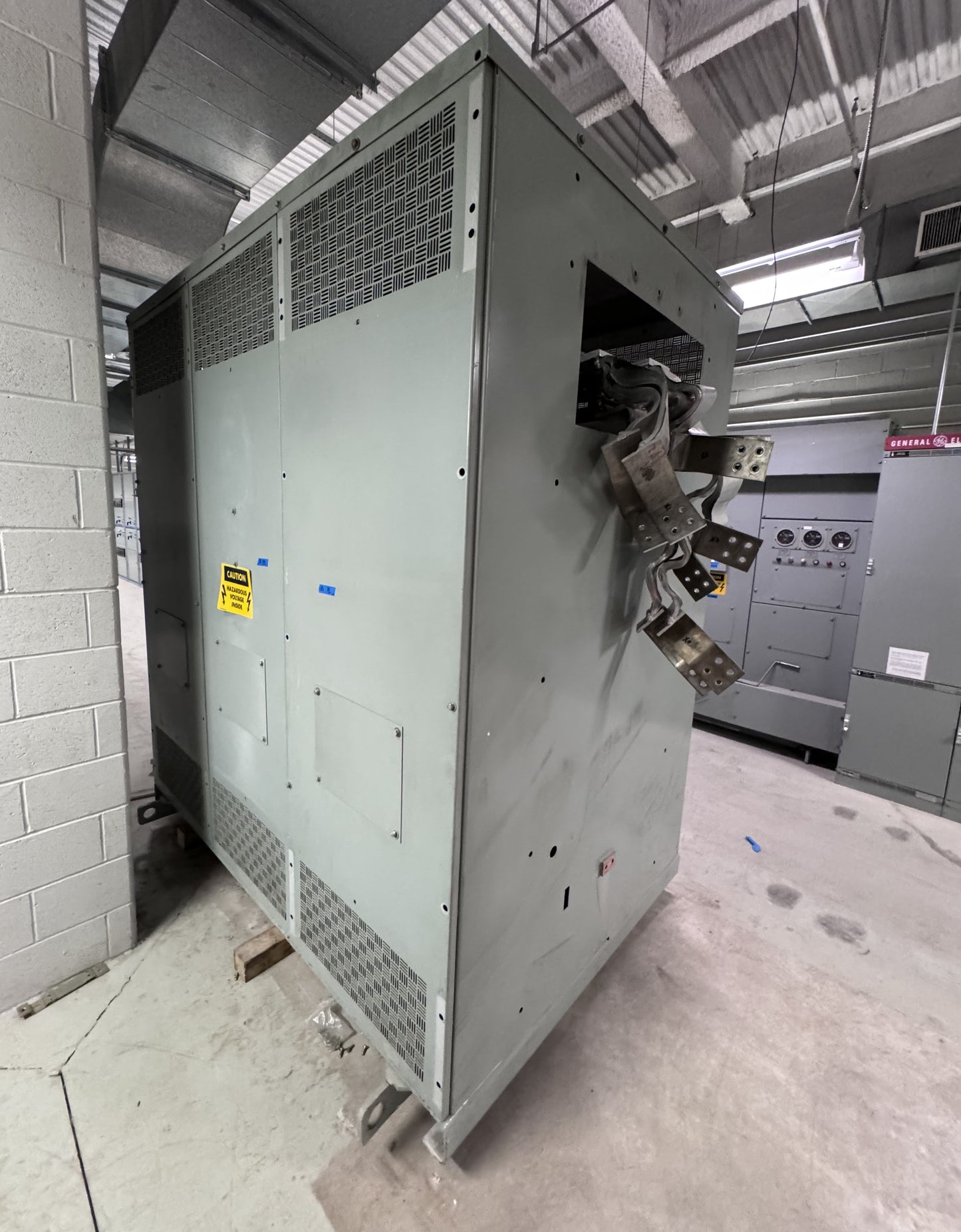 2500KVA GE Transformers 13800v x 480/277 Substation Dry Type Xfrmr #M156438B 2500KVA-CT 06450